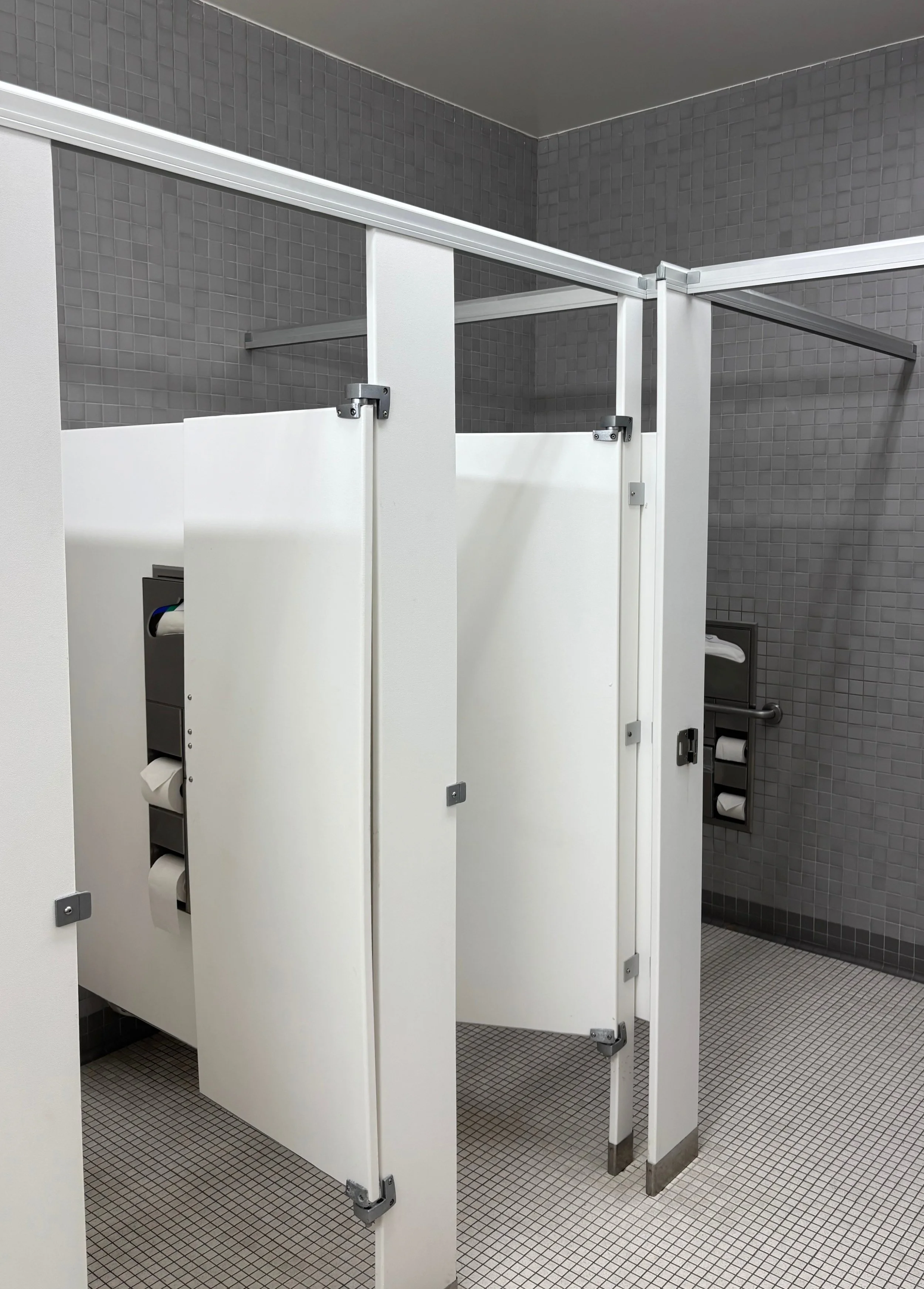 gf summerhouse stalls.jpg
