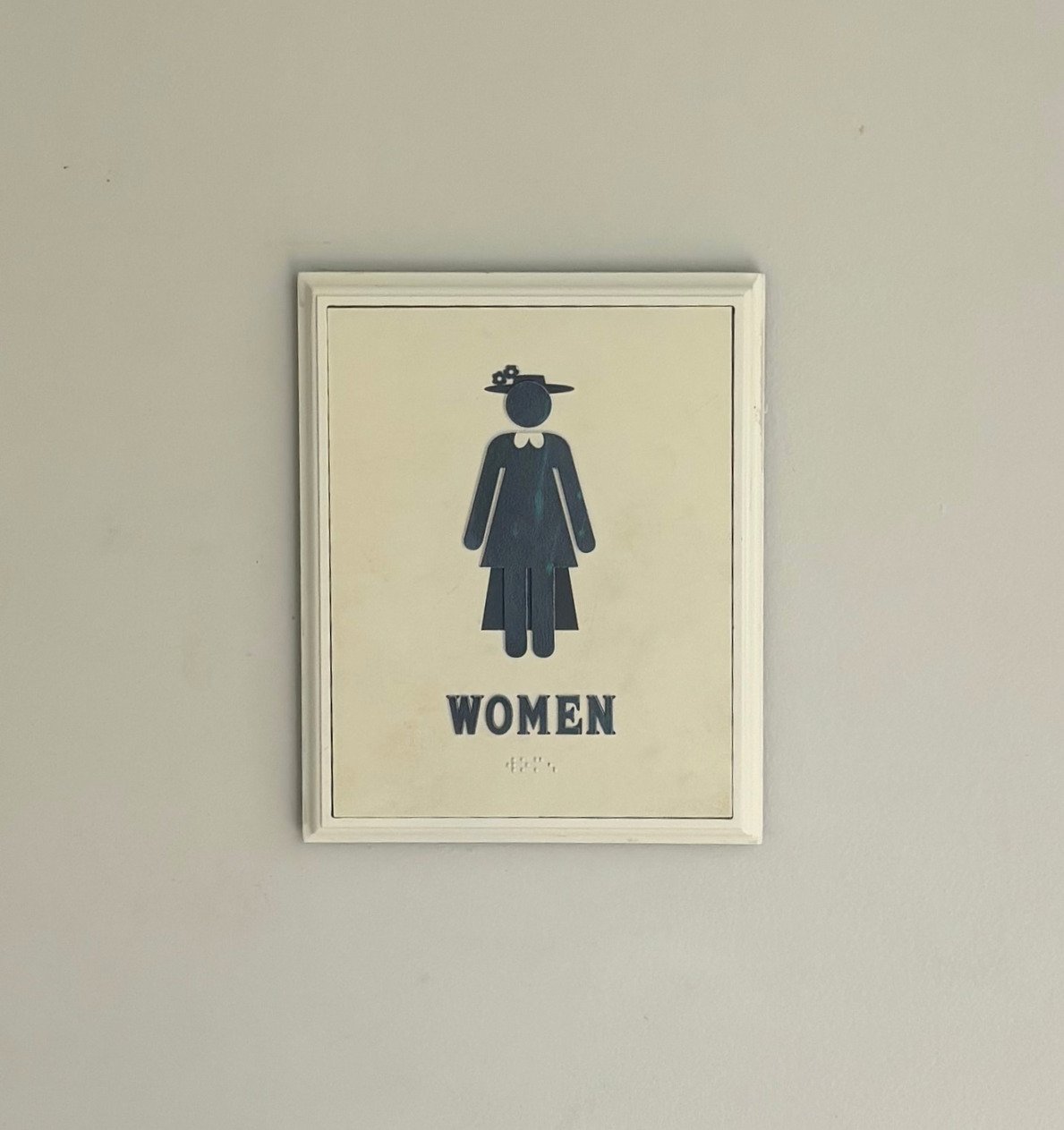 gf summerhouse women sign.jpg