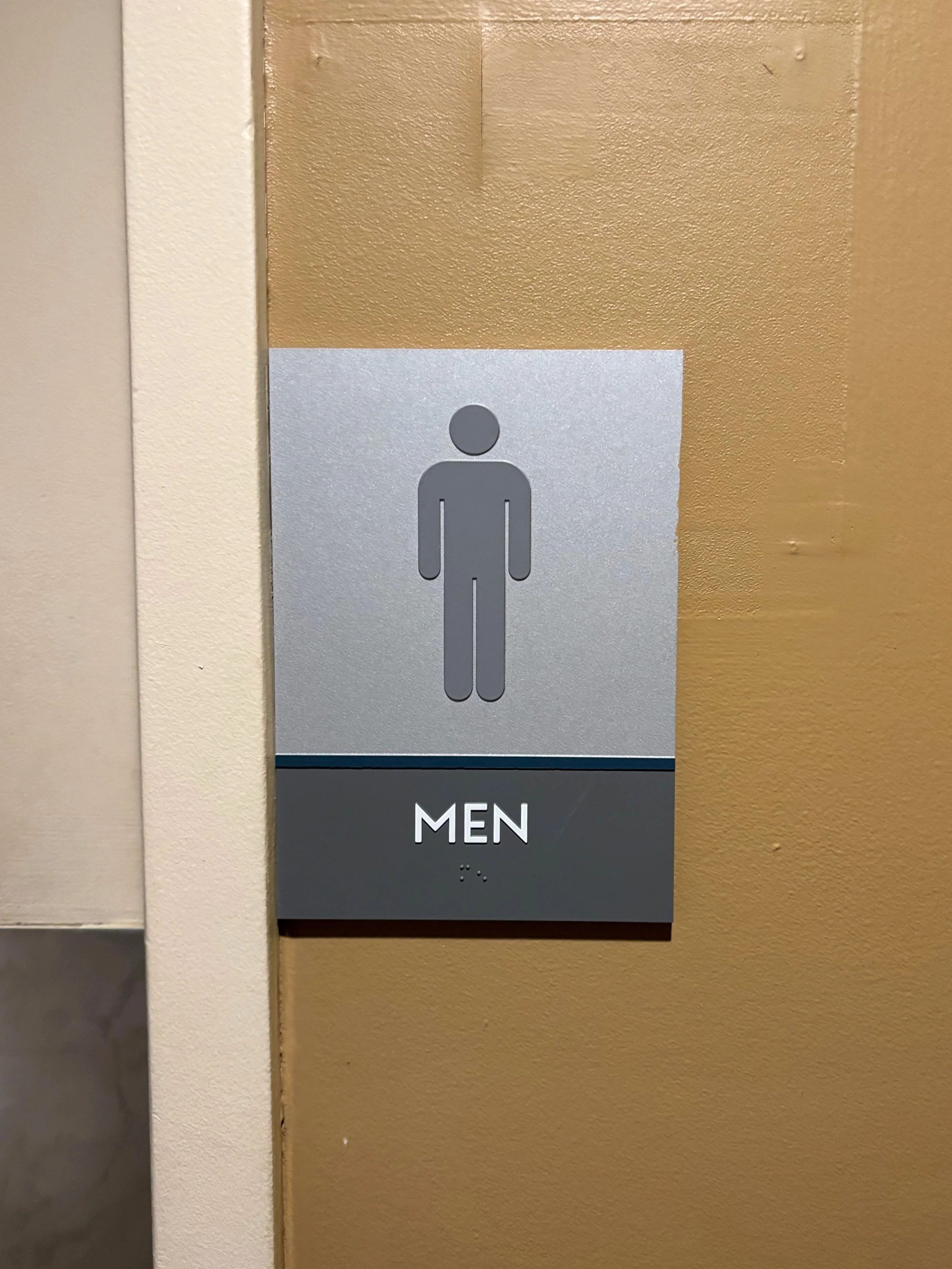 cont monorail men sign.jpg