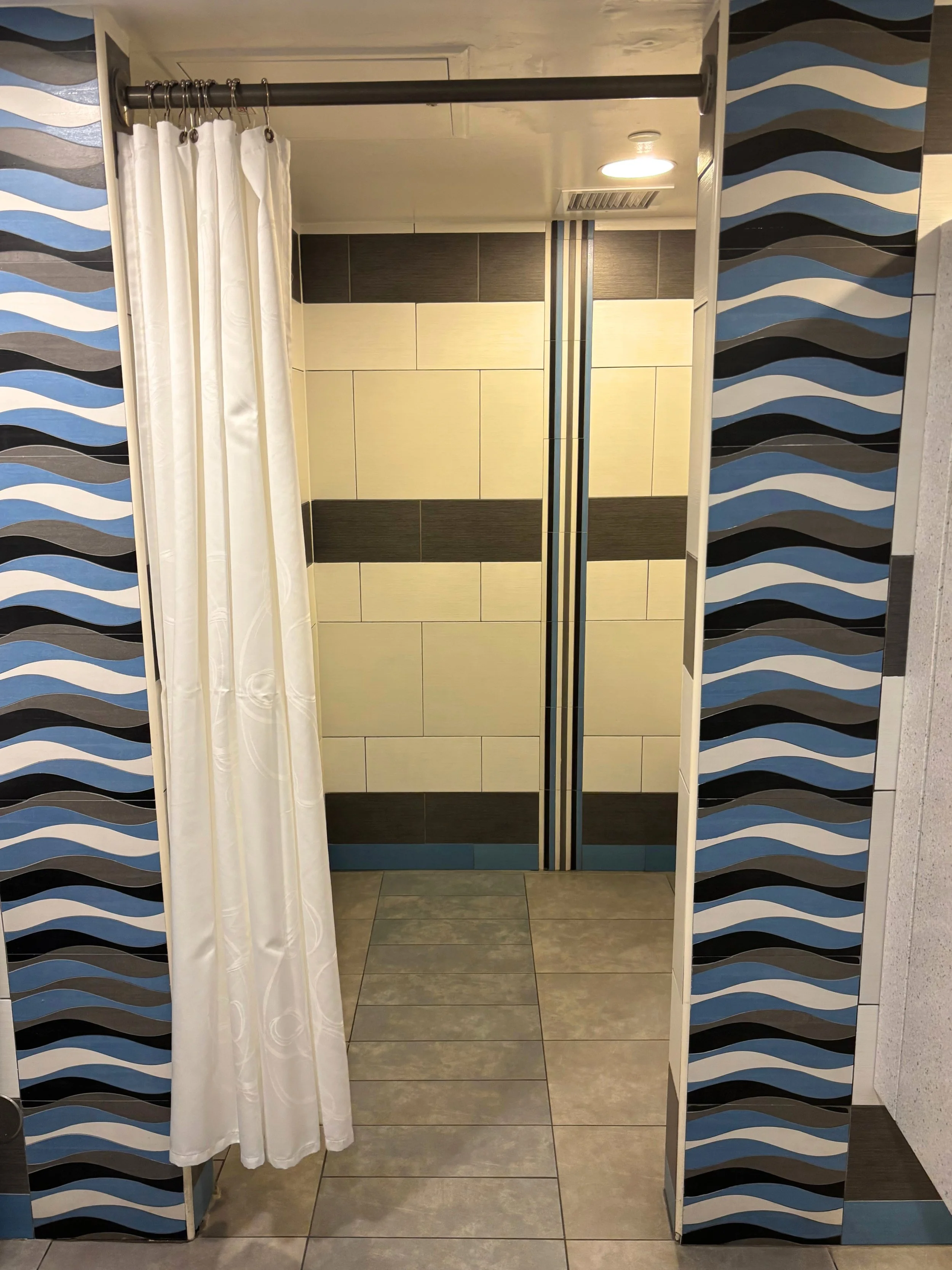 cont outside shower.jpg