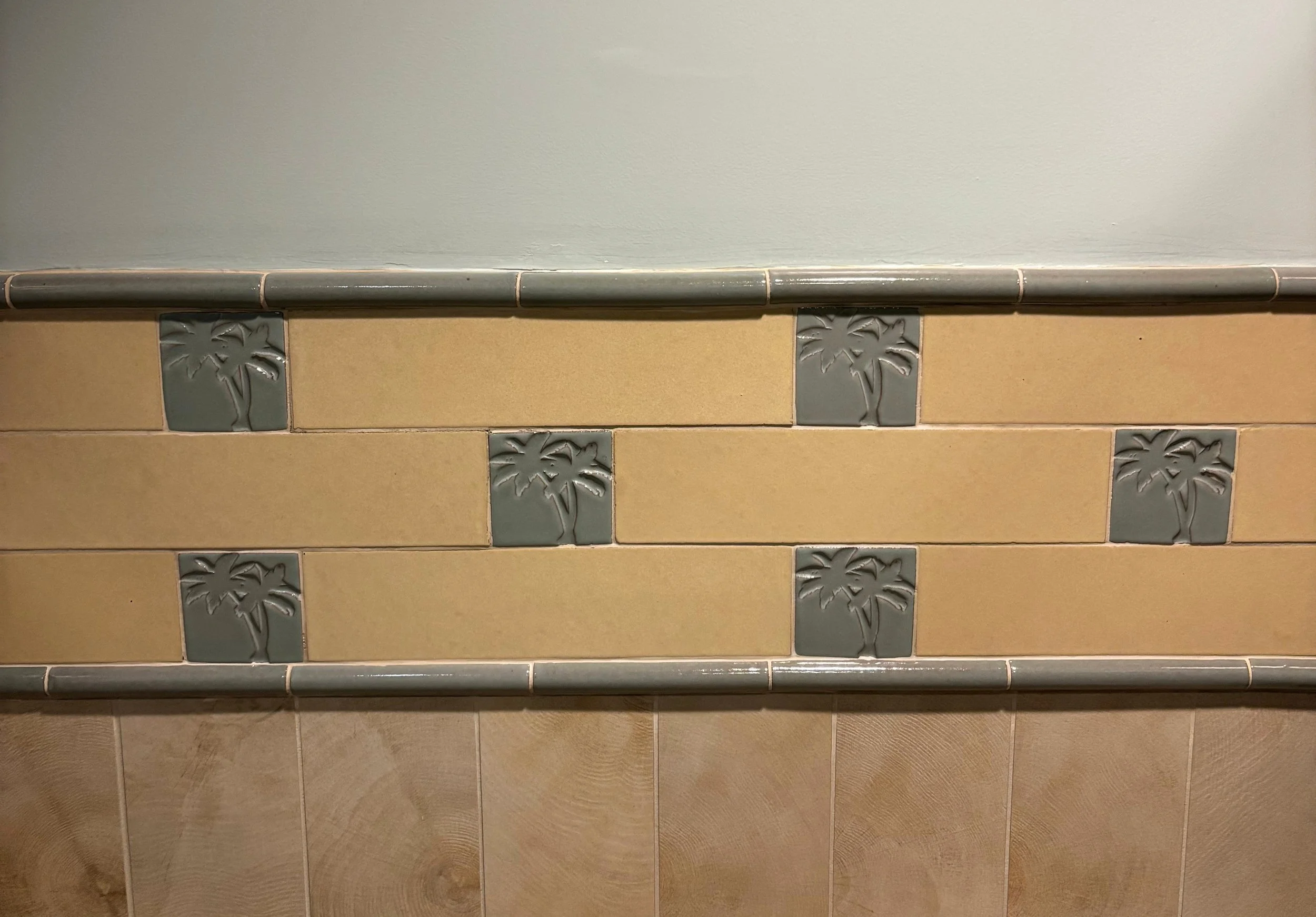 Gasparilla Island Grill Bathroom: Palm Trees at the Grand Floridian: Bathroom #79