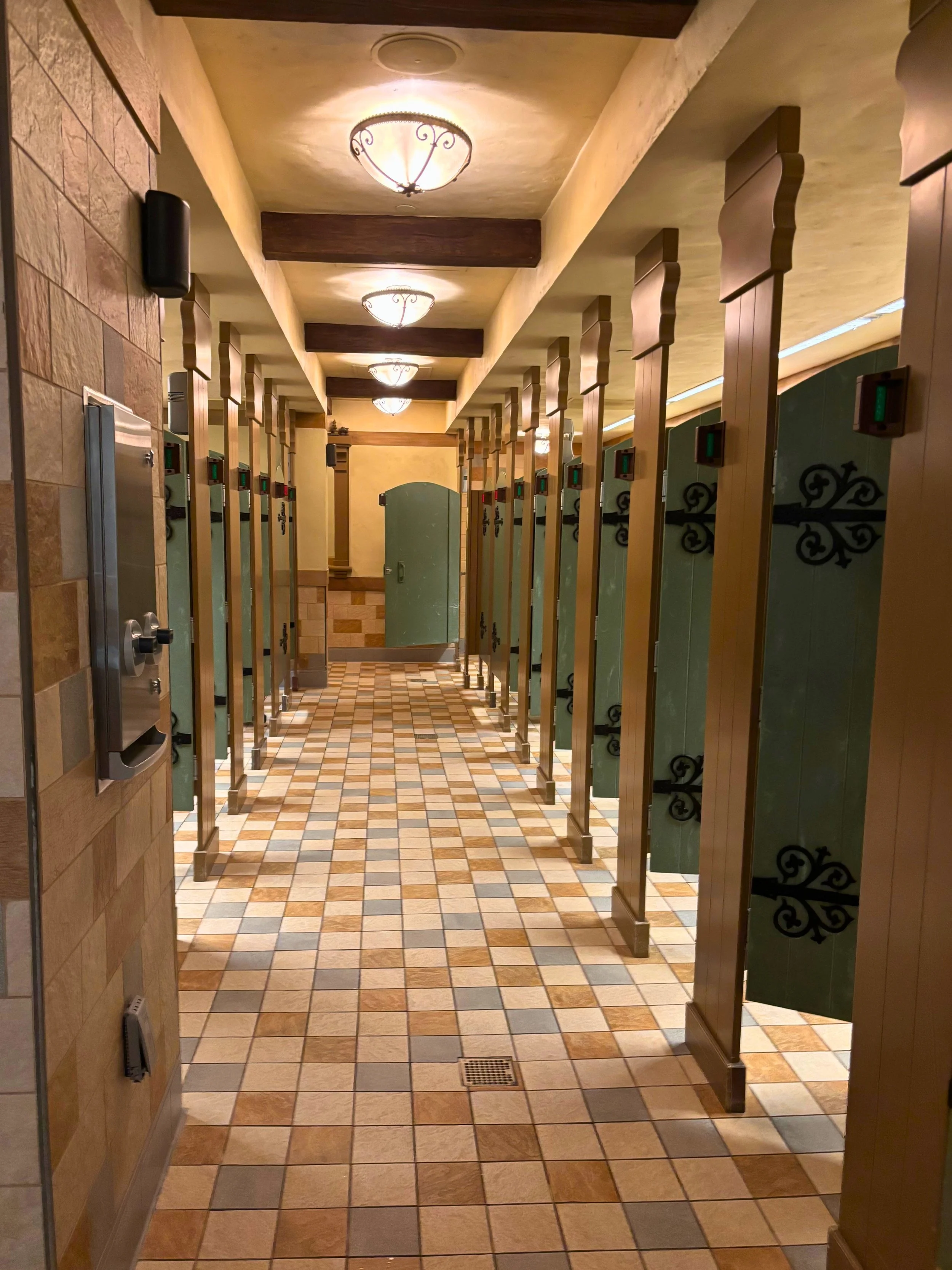 tangled stalls.jpg
