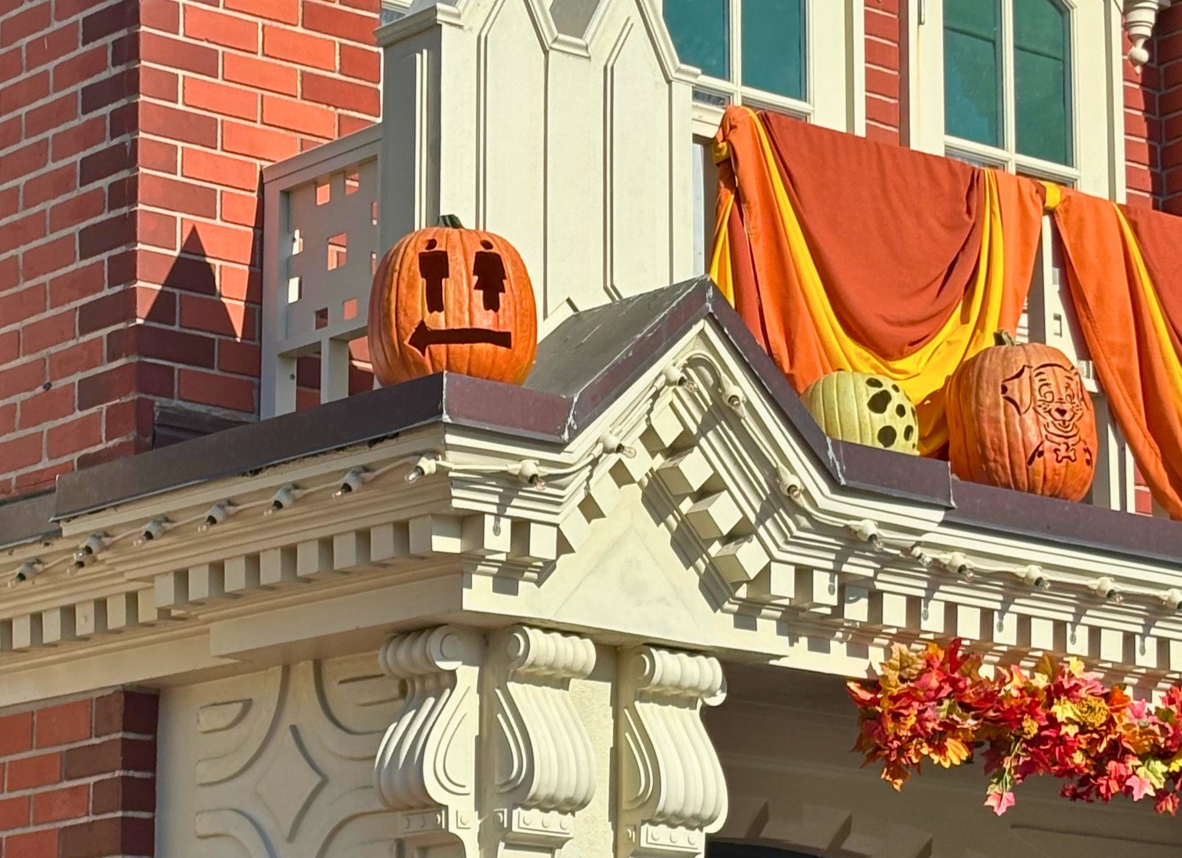 wide bathroom pumpkin.jpg
