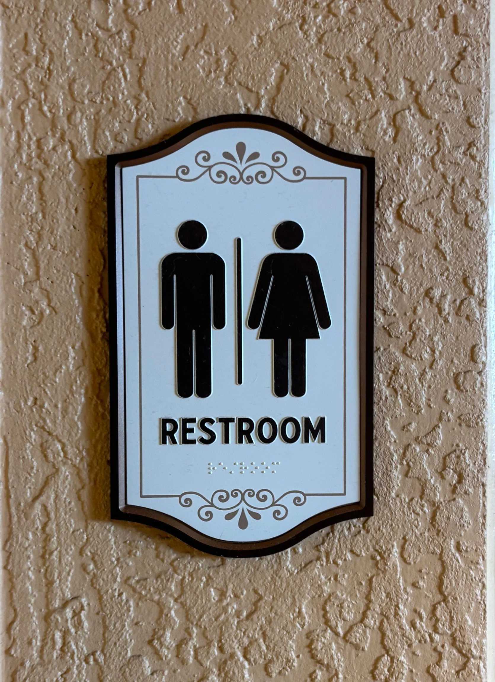 skyliner hub comp sign.jpg