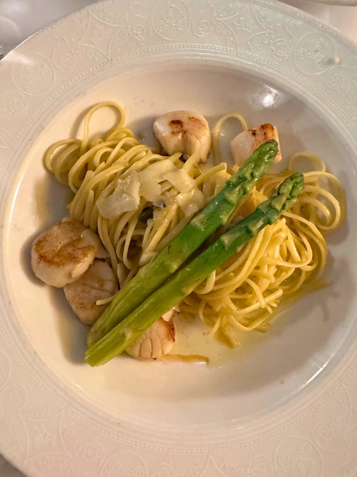 Pan- Seared Scallop And Asparagus Linguine