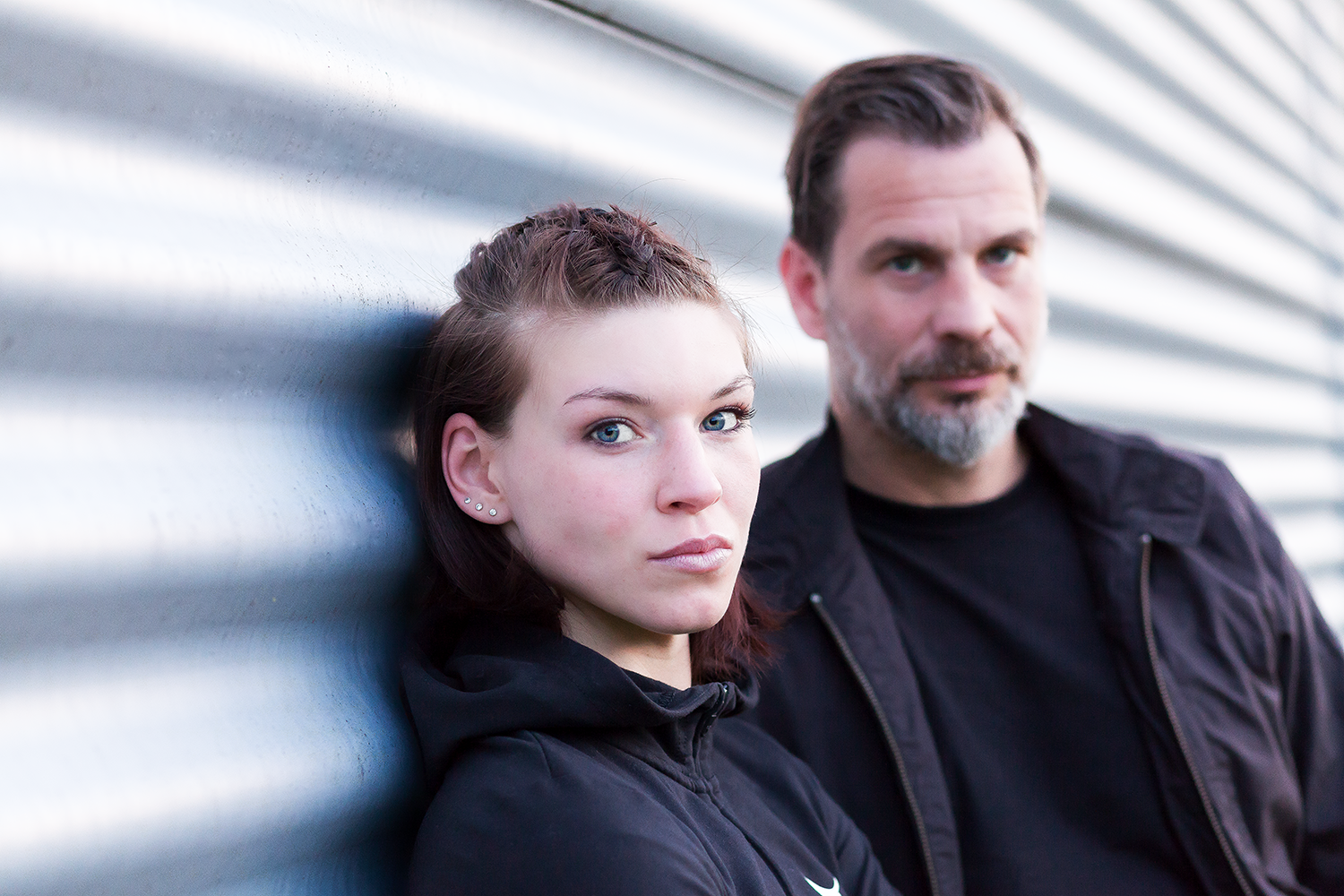 Nina Meinke, Profiboxerin und ihr Trainer Kay Huste vor der Box Sporthalle in Berlin.