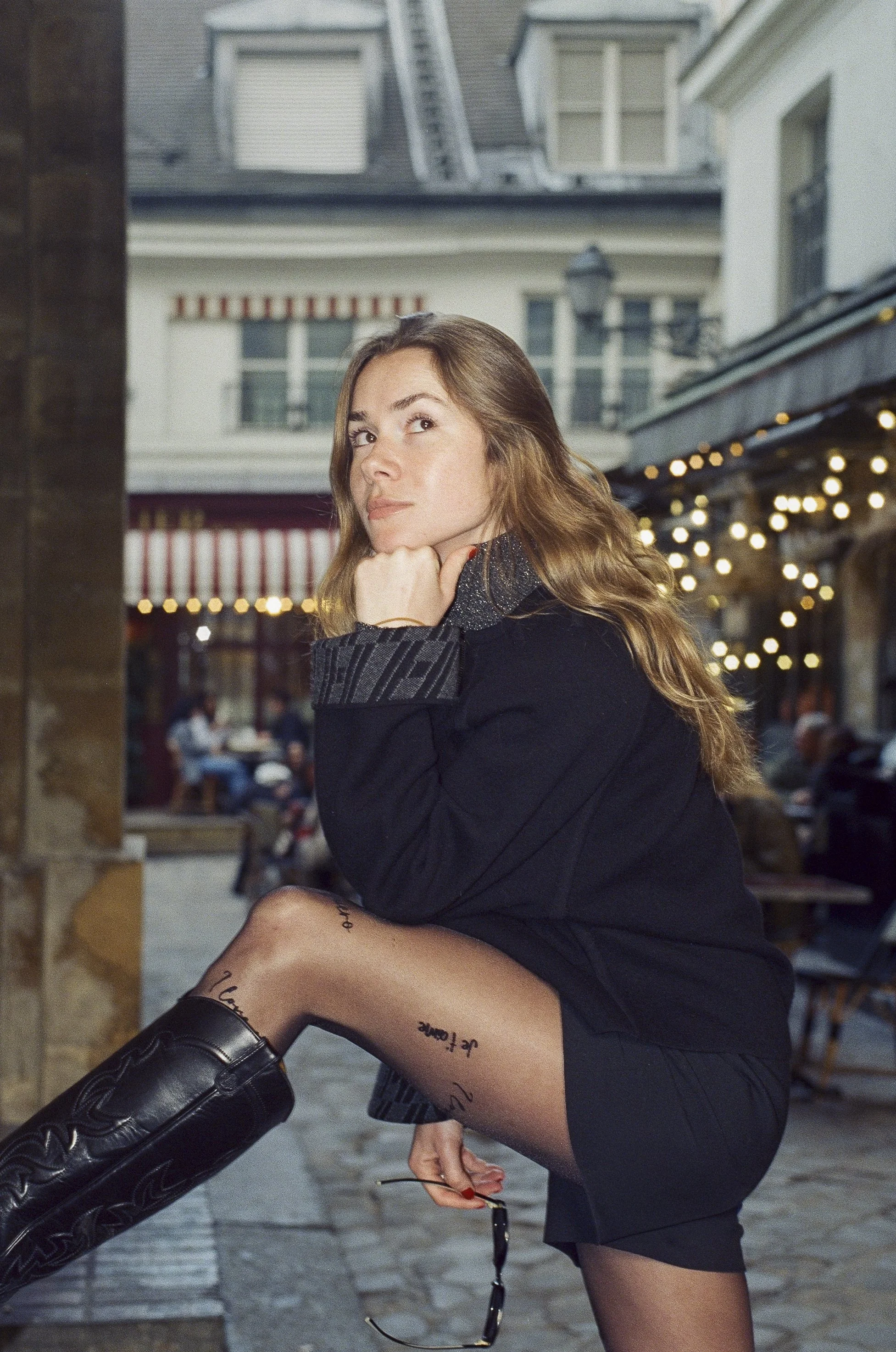 AZIZA_These boots are made for walkin'_n°12_HD.jpg