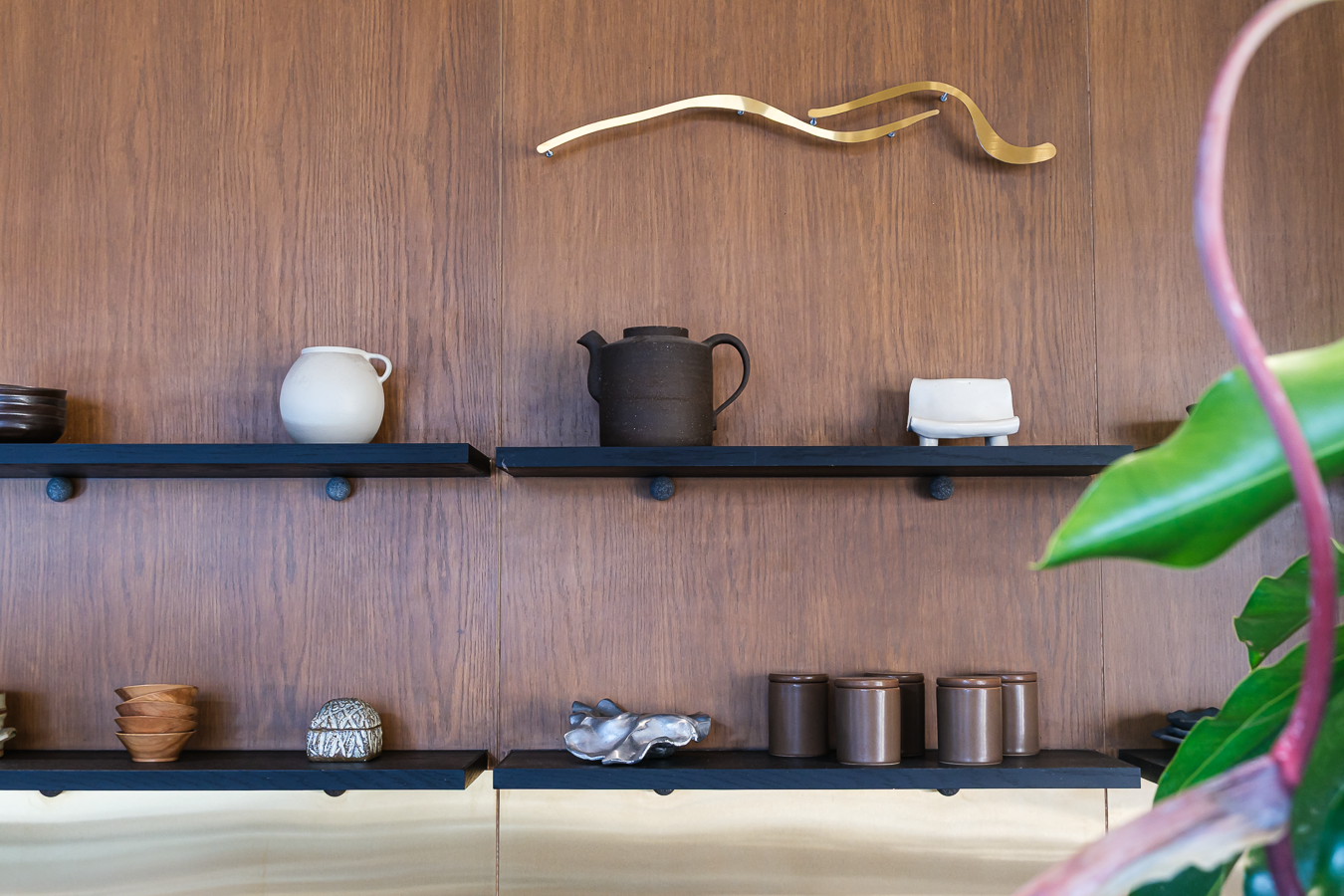 Photographie de décoration prise à Bangkok, mettant en avant le minimalisme du lieu.