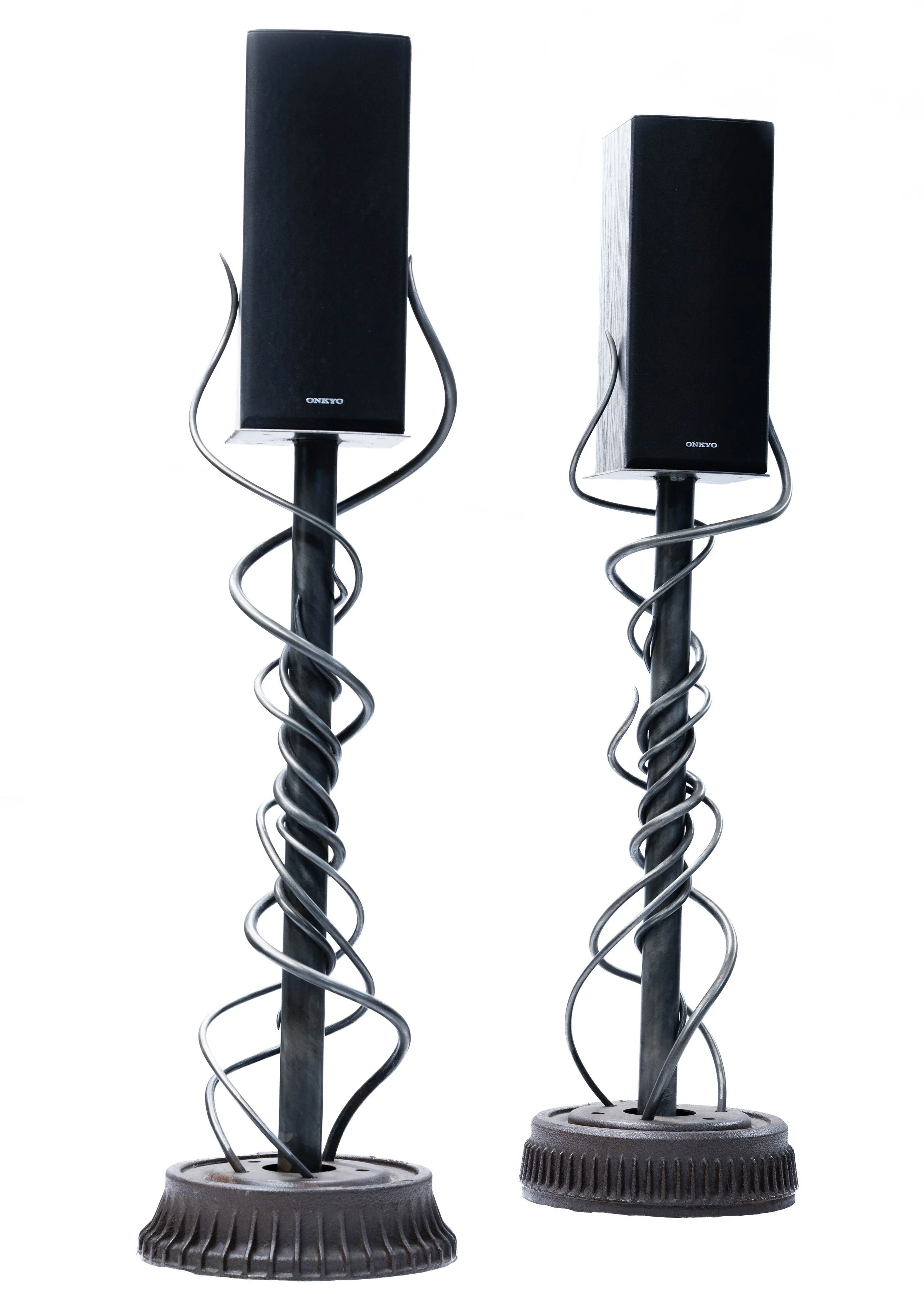 Speaker_Stands_WSpeaker.jpg