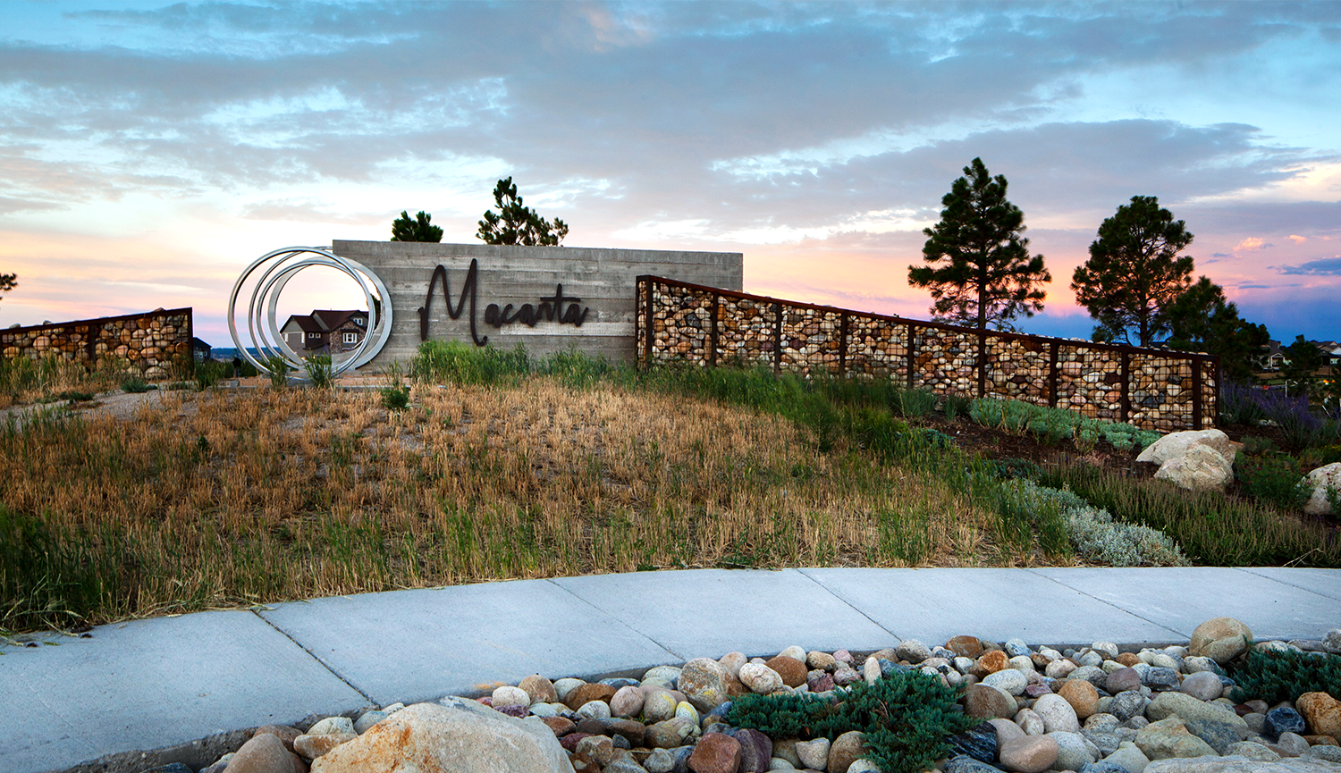 Entry monumentation at Macatnta, a master planned community in Castle Rock
