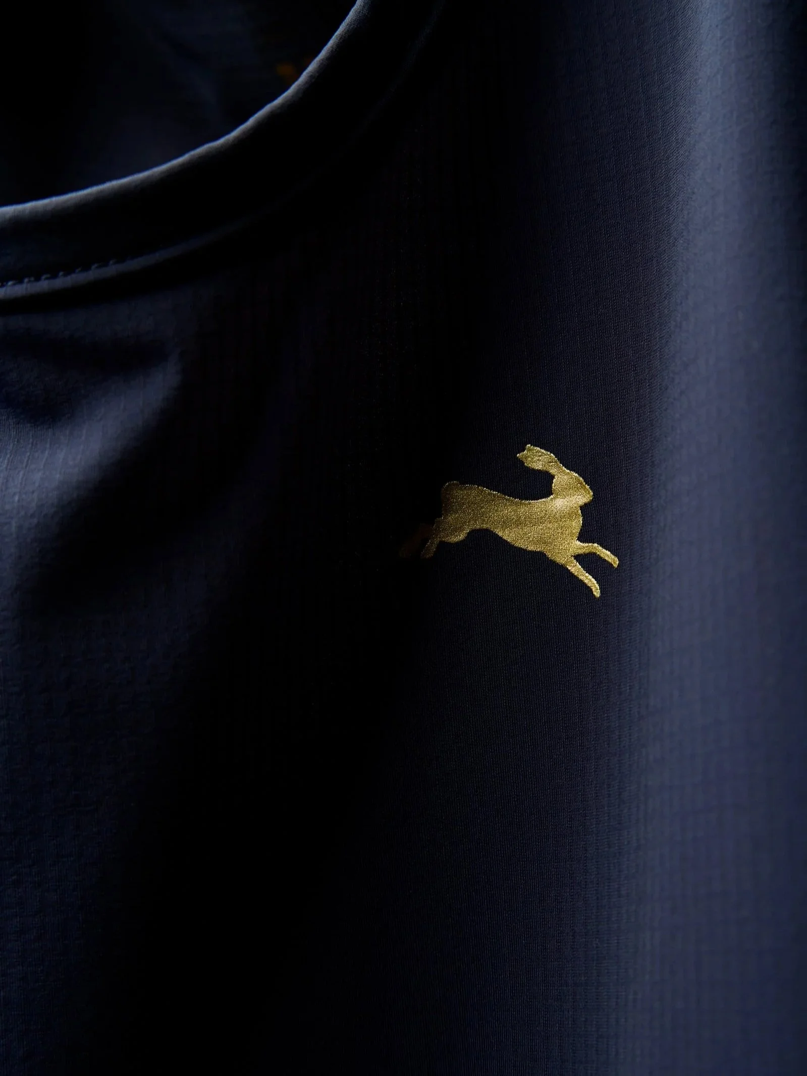 Spring24-Mens-Strata-Qualifiers-Singlet-Navy-Gold-Detail-0898.jpg