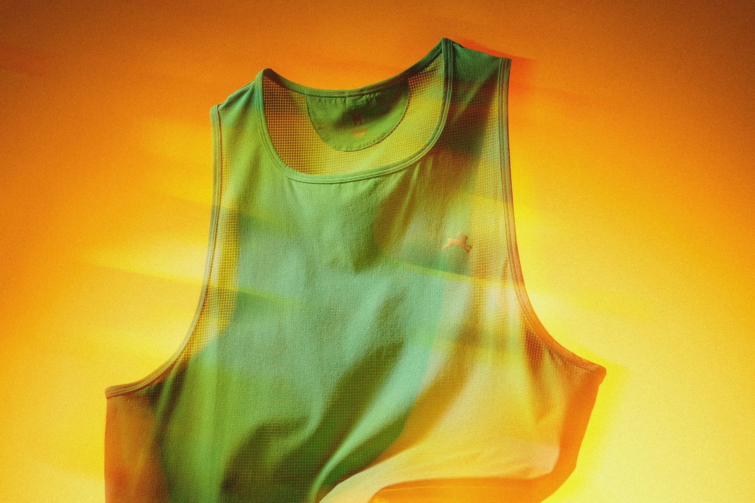 Summer25-Mens-Meridian-Singlet-Holly-Green-Detail-02-0964.jpg