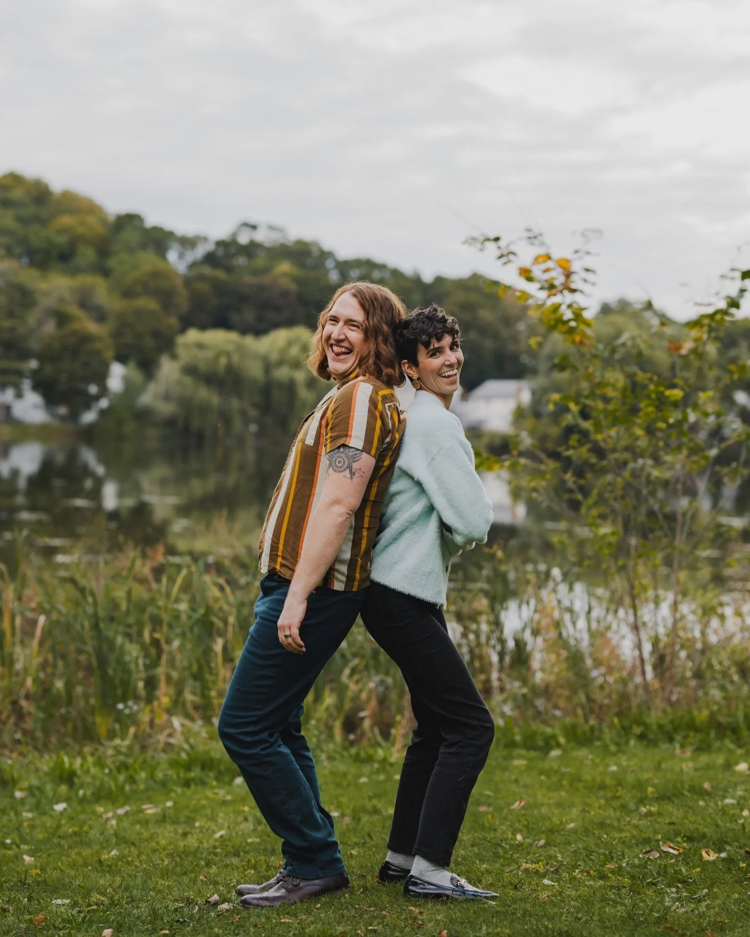 Posing Tips for Enby and Queer Couples: Let's Get Adventurous!