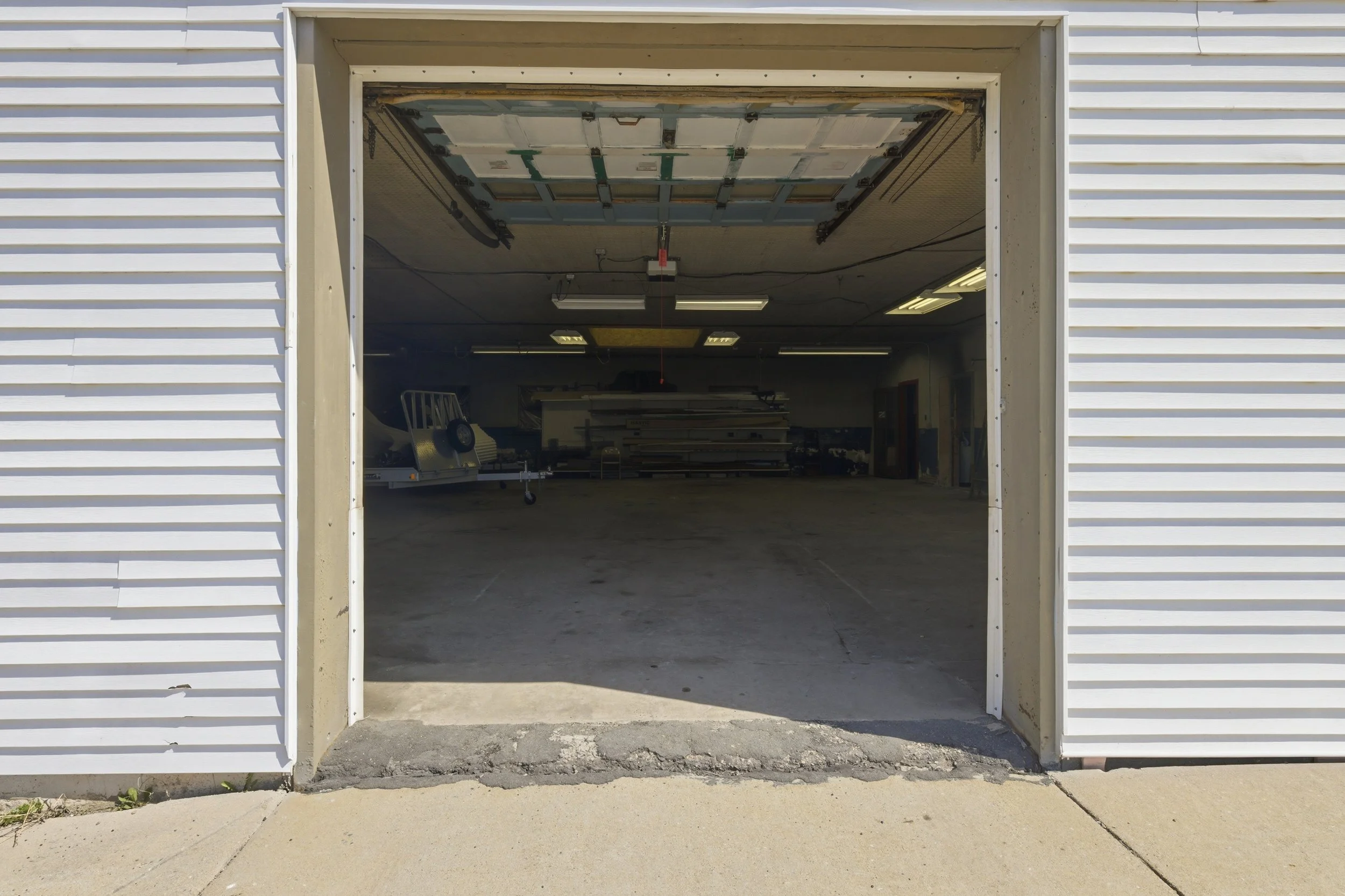 17-Exterior.jpg