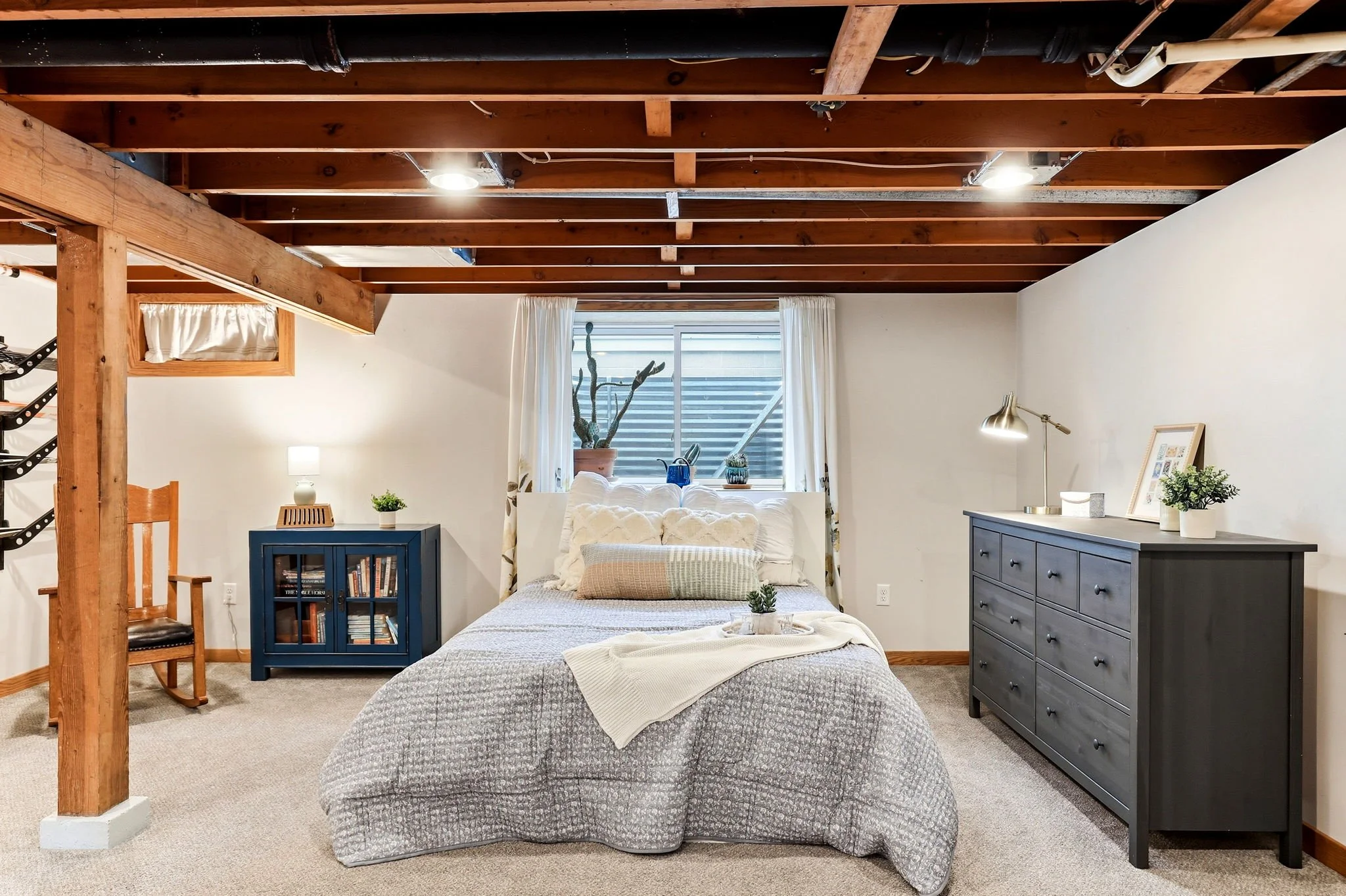 23-web-or-mls-8502-Upper-206th-St-W-23.jpg