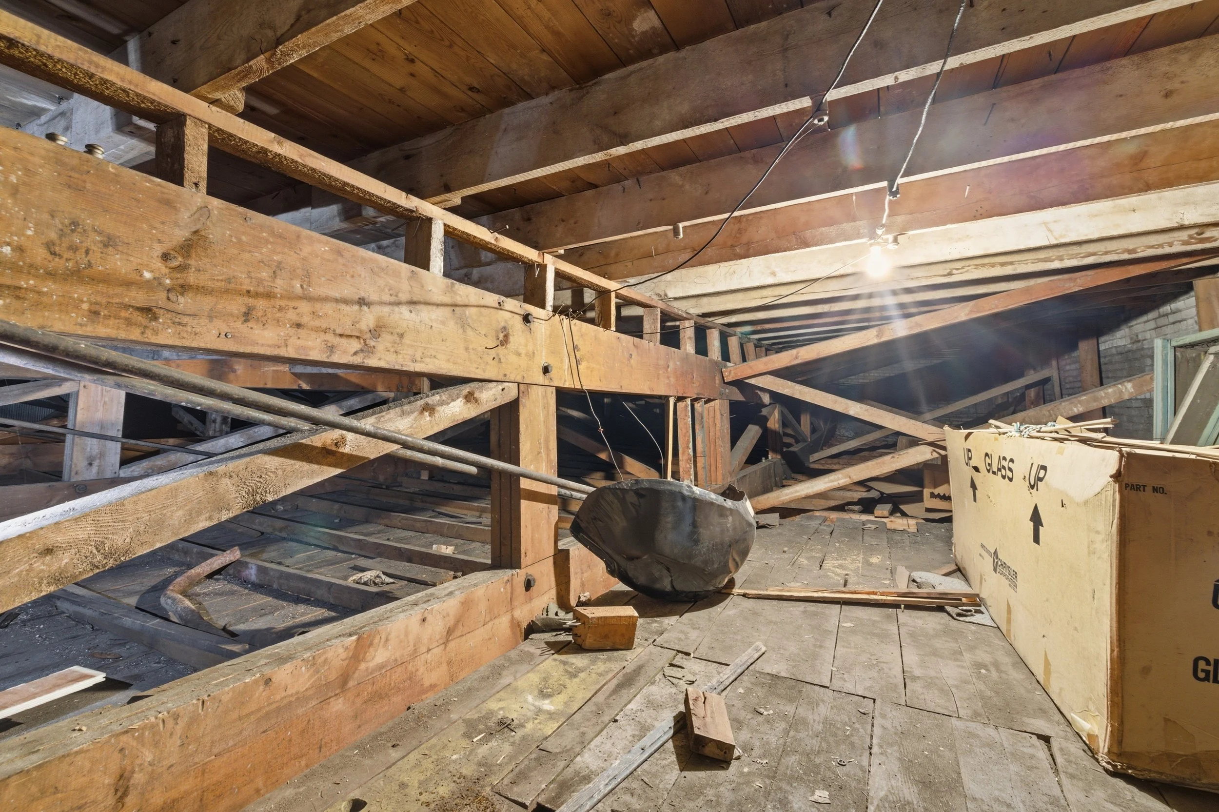 25-Interior.jpg