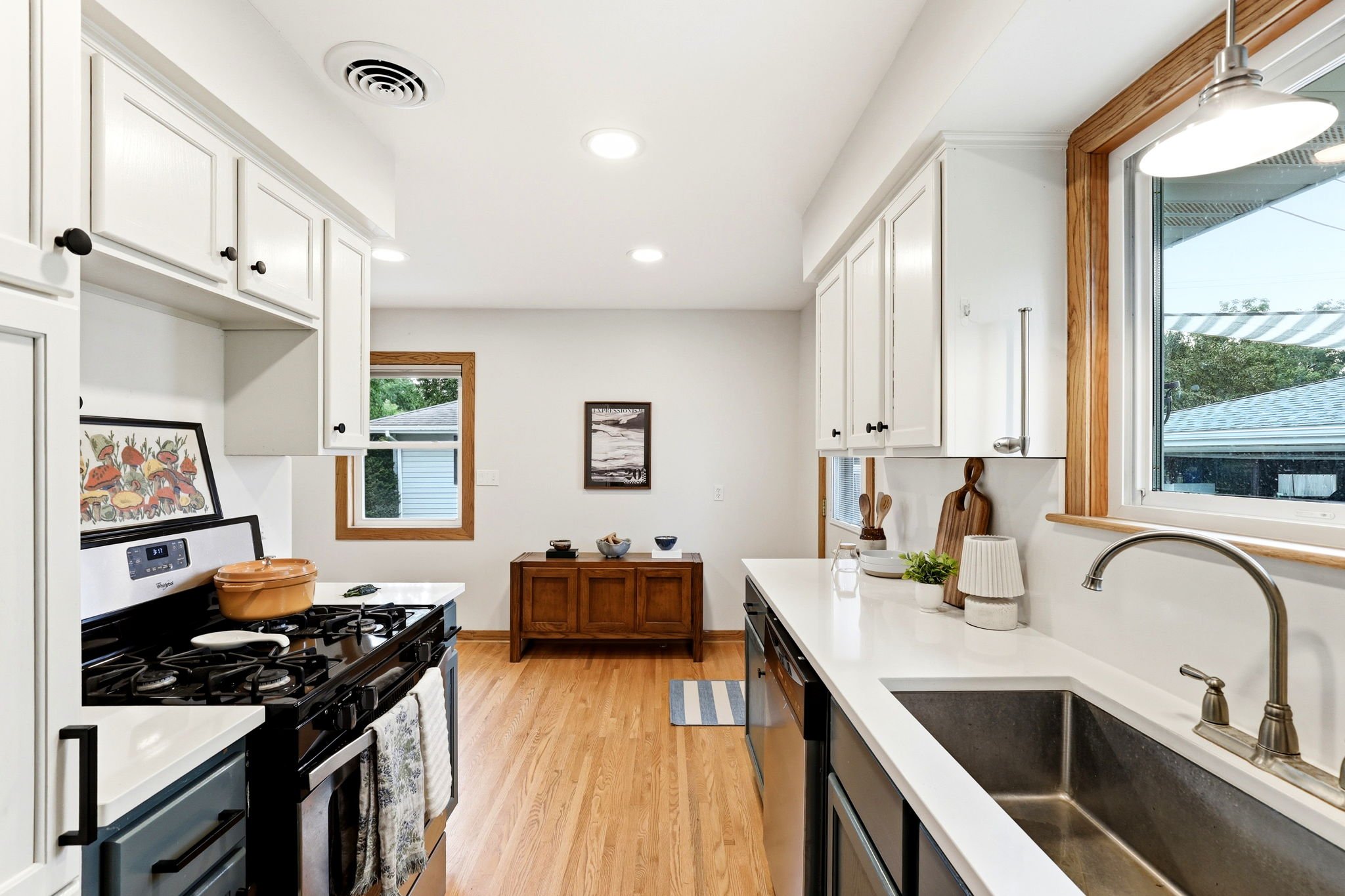 11-web-or-mls-8502-Upper-206th-St-W-11.jpg