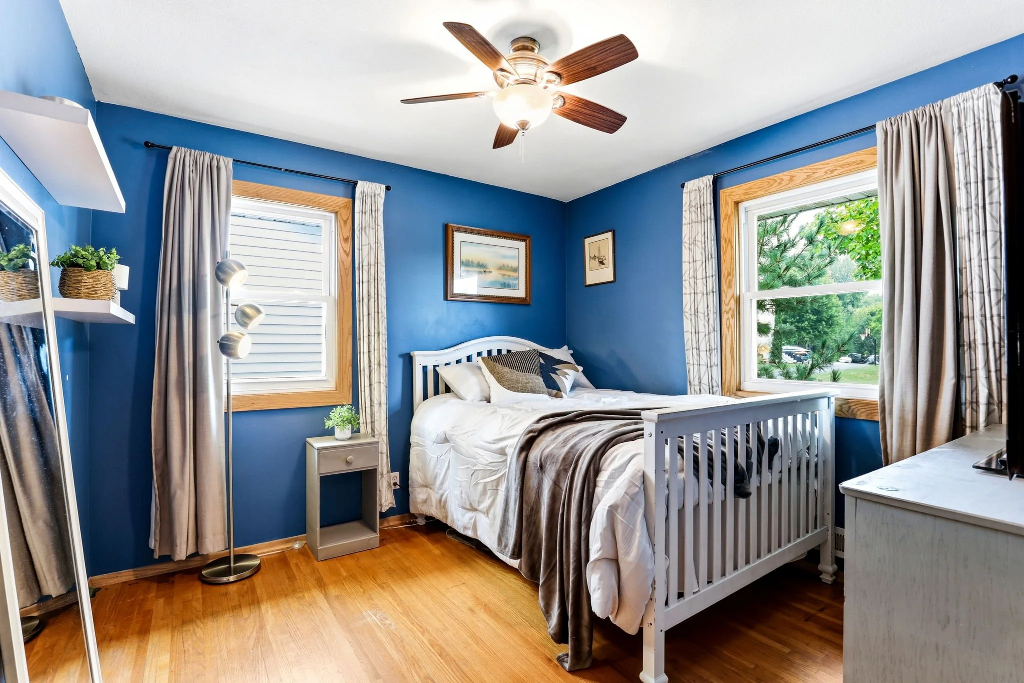17-web-or-mls-8502-Upper-206th-St-W-17.jpg