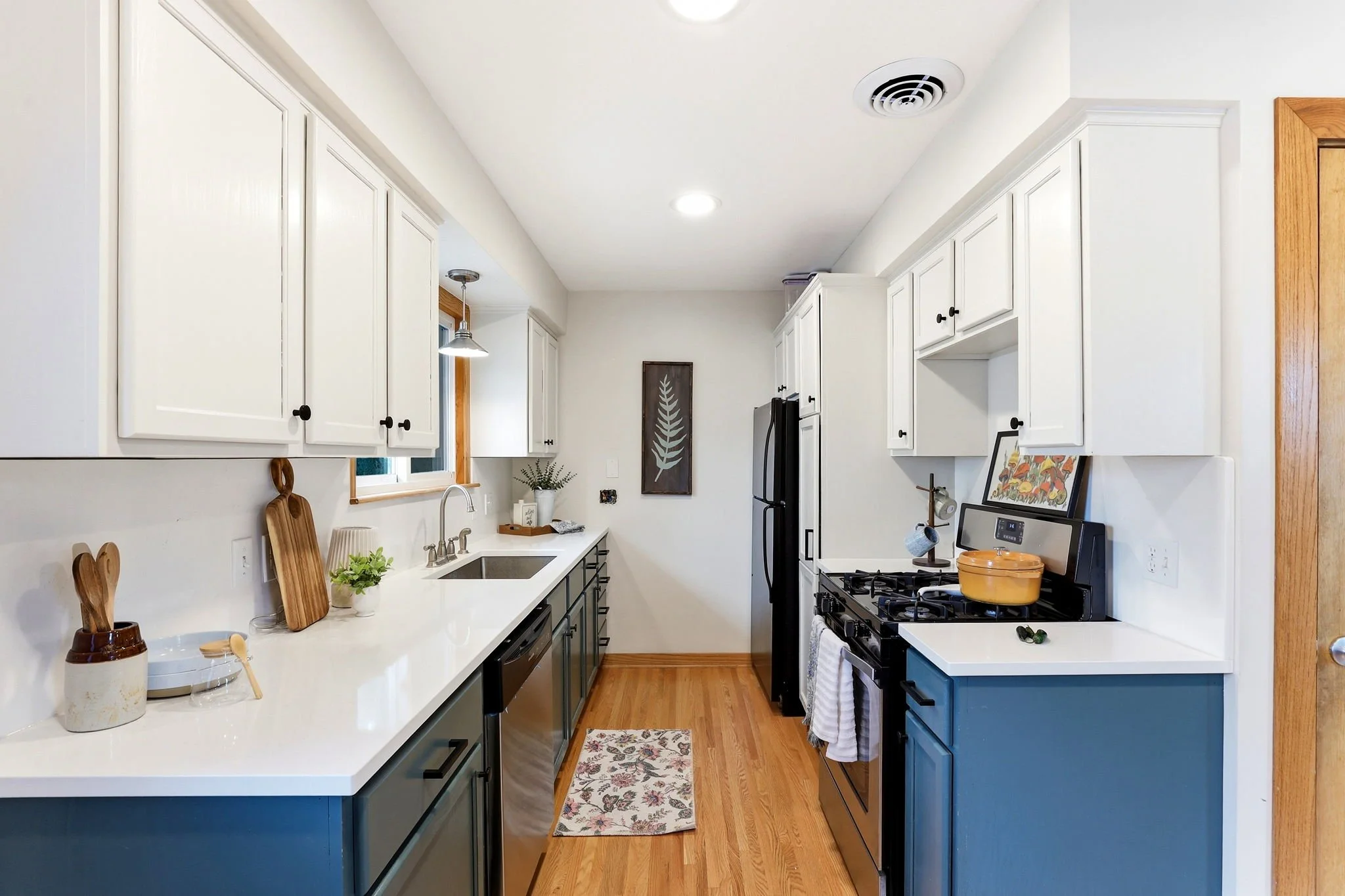9-web-or-mls-8502-Upper-206th-St-W-09.jpg