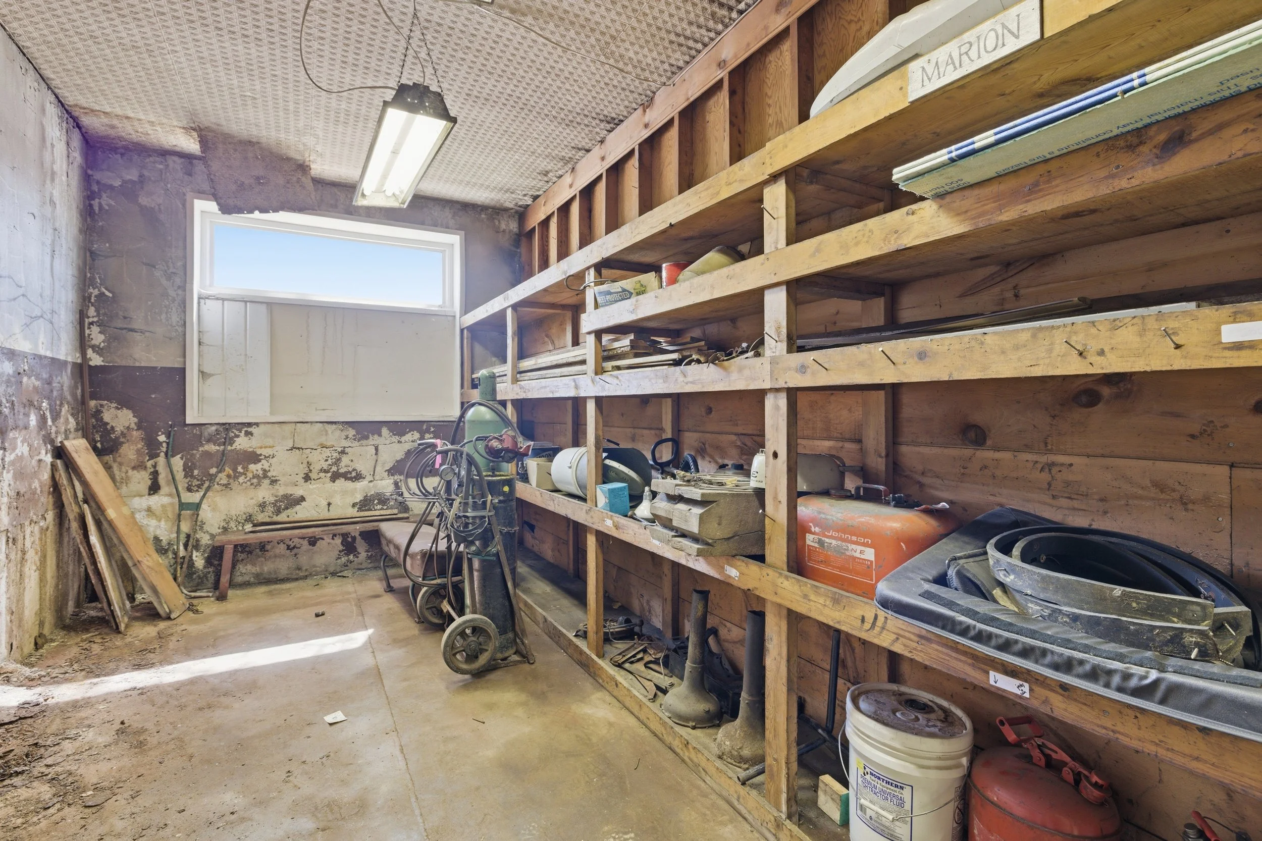14-Interior.jpg