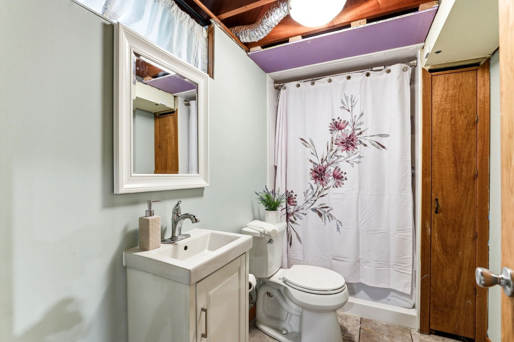 24-web-or-mls-8502-Upper-206th-St-W-24.jpg