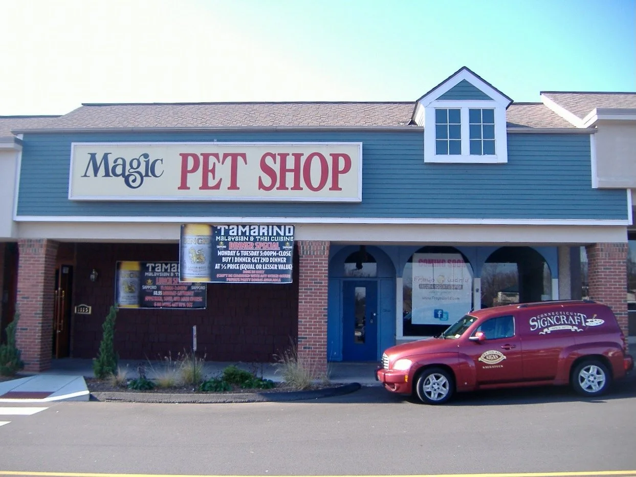 Box-Sign-For-Pet-Storefront - 1.jpeg