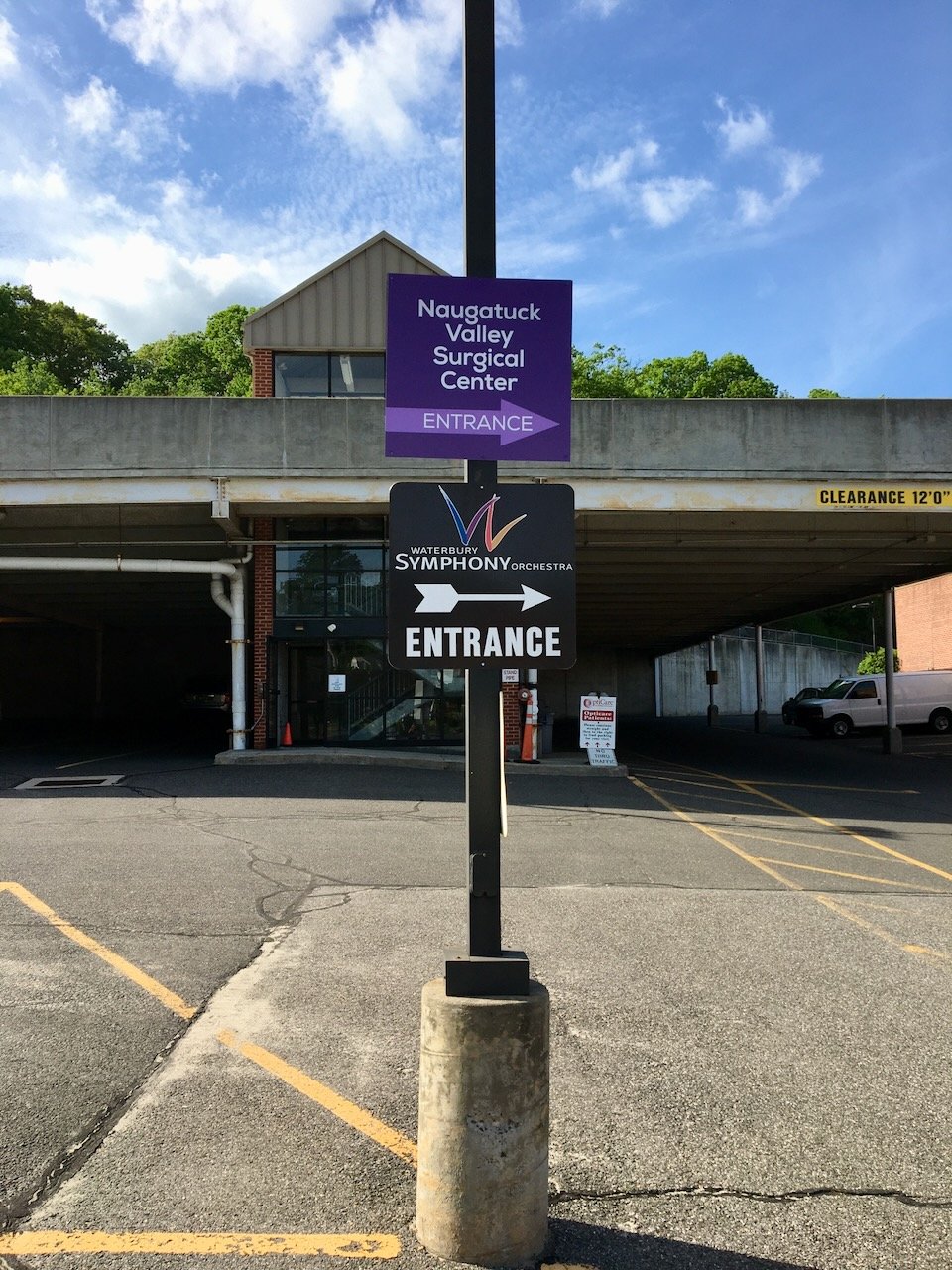 Medical-Center-Direction-Sign - 1.jpeg