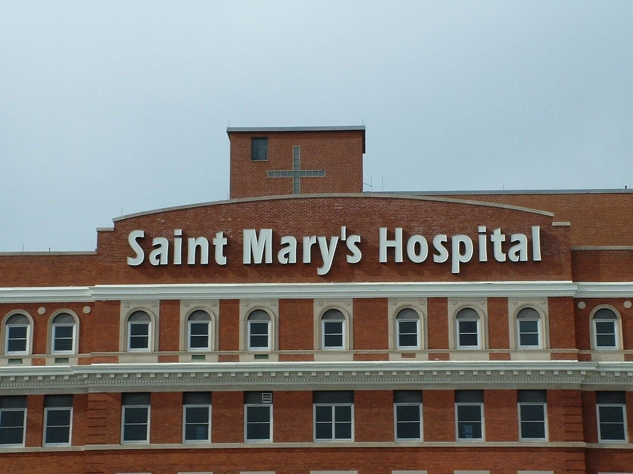 Connecticut-Hospital-Signs - 1.jpeg