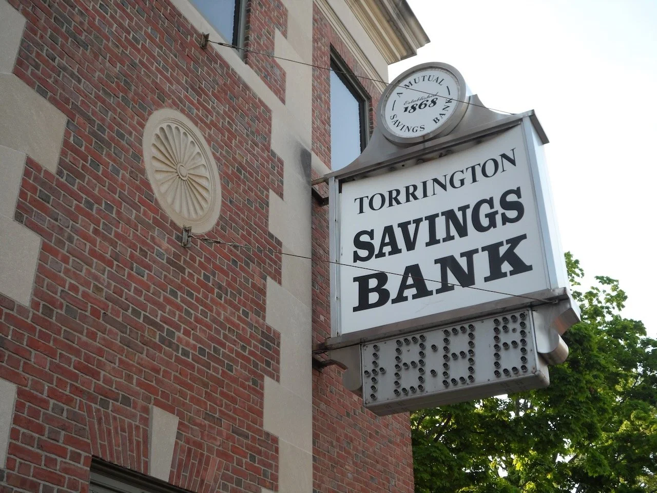 Connecticut-Blade-Signs - 2.jpeg