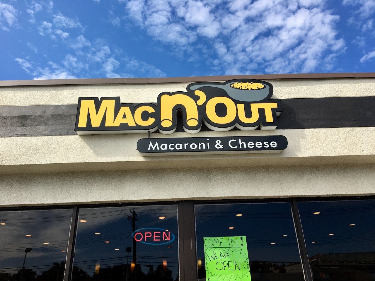 Custom-Letter-Graphic-Sign-For-Restaurant - 1.jpeg