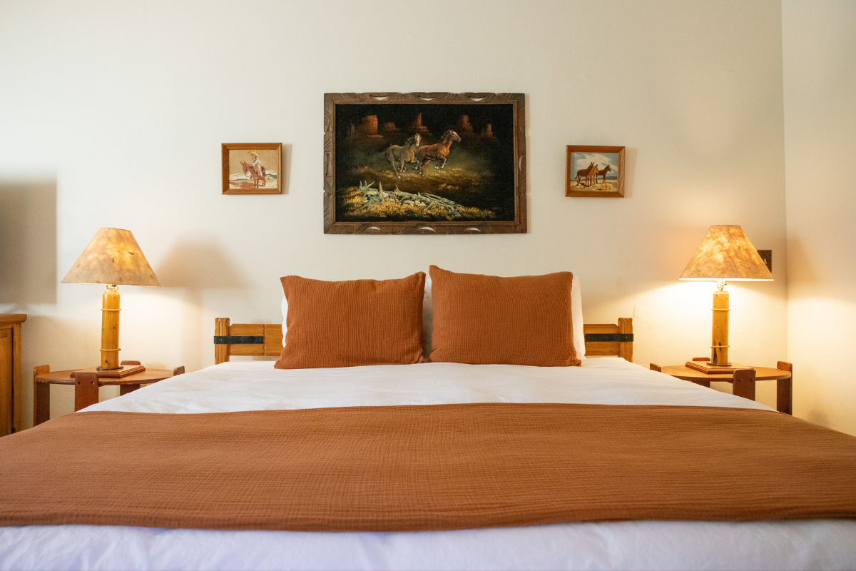 The bedroom in the Palomino Room at The Lodge