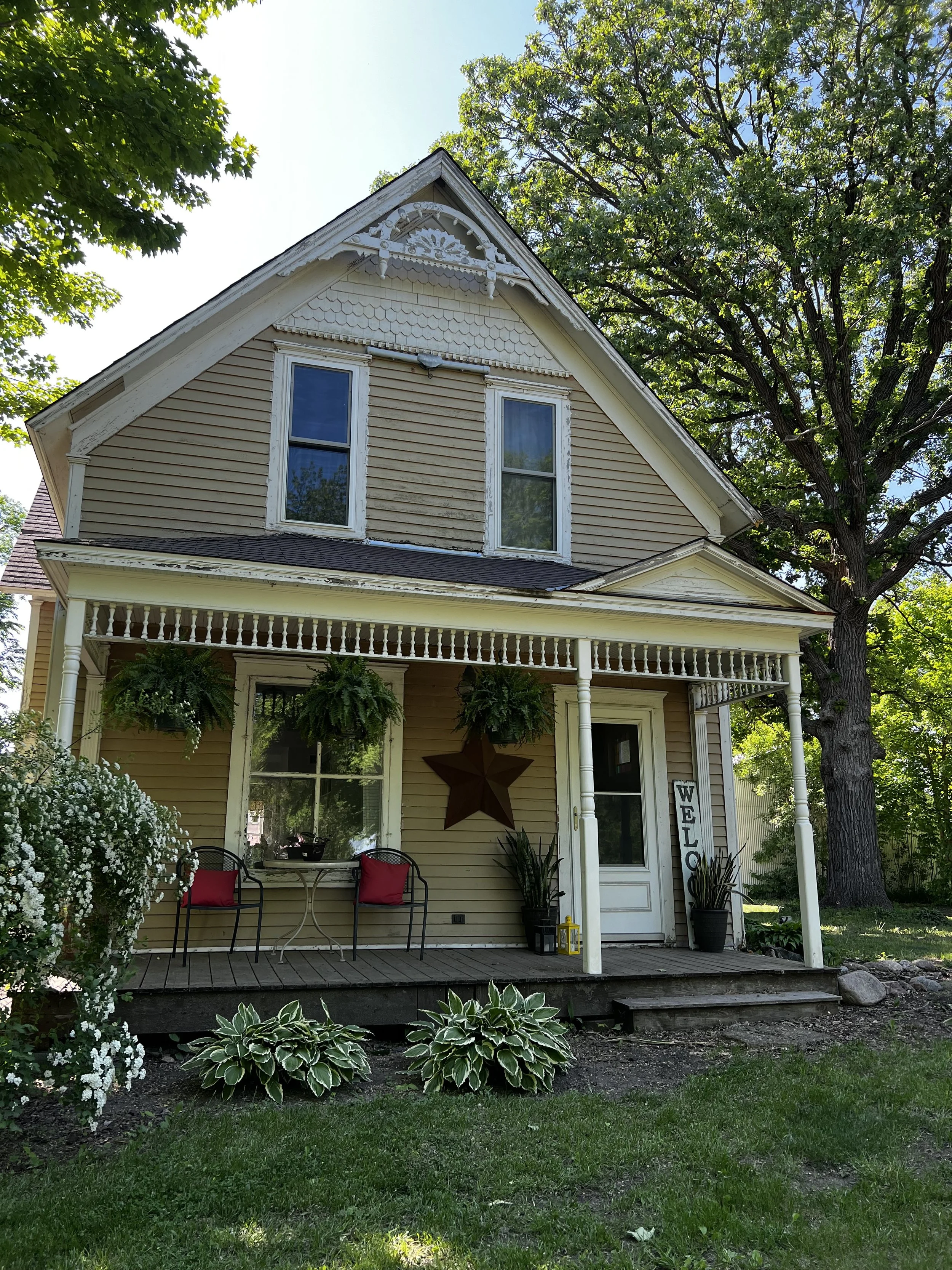 Spring Porch Decor Ideas: