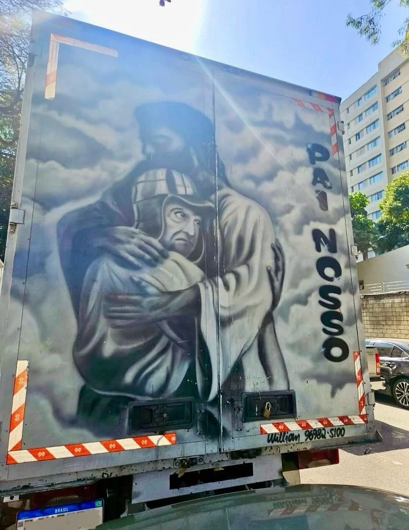 "Paintings and printed stickers of Jesus on the back of trucks across Brazil."

01 S&atilde;o Paulo, SP
📸  @ferrazcfernando

02 Florian&oacute;polis, SC
📸 @brendadcaldas

03 Franca, SP
📸 @gabrielstefani.m

04 Bras&iacute;lia, DF
📸 @_par
