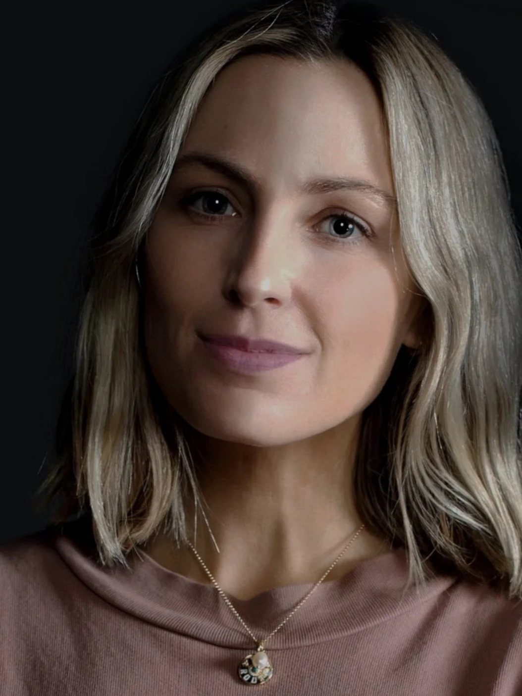 How Jessica Knoll Runs Her Book Tour on Squarespace with Eventually
