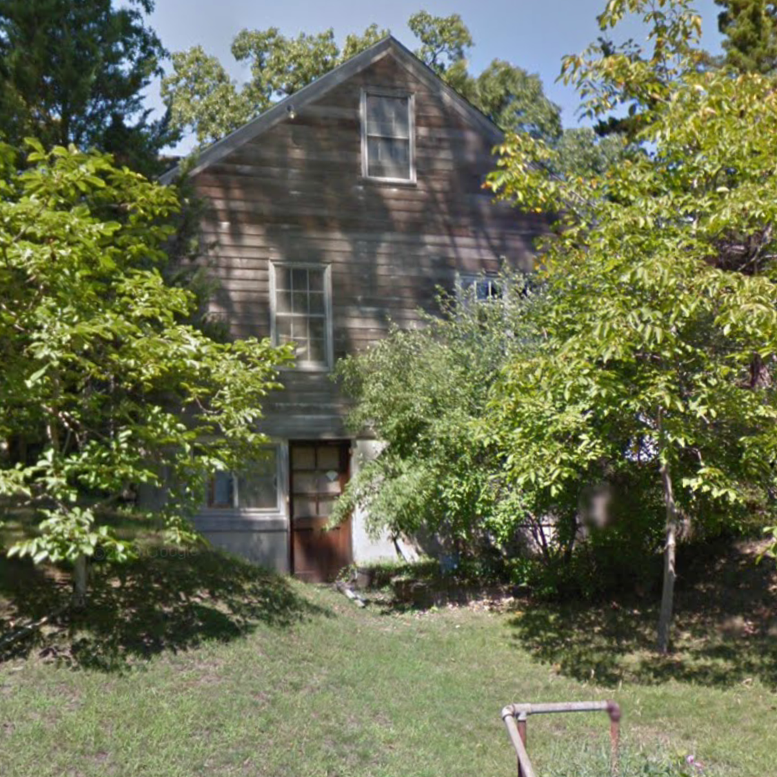 Before - Reynolds Rd - A forgotten nineteen forties single-story gem -- with solid construction and firm foundation -- sat abandoned for years, craving revival. 