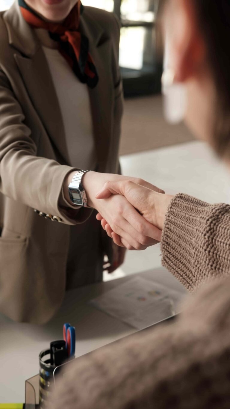 Holiday Hospitality Hiring: How Seasonal Trends Shape Recruitment in the Luxury Sector