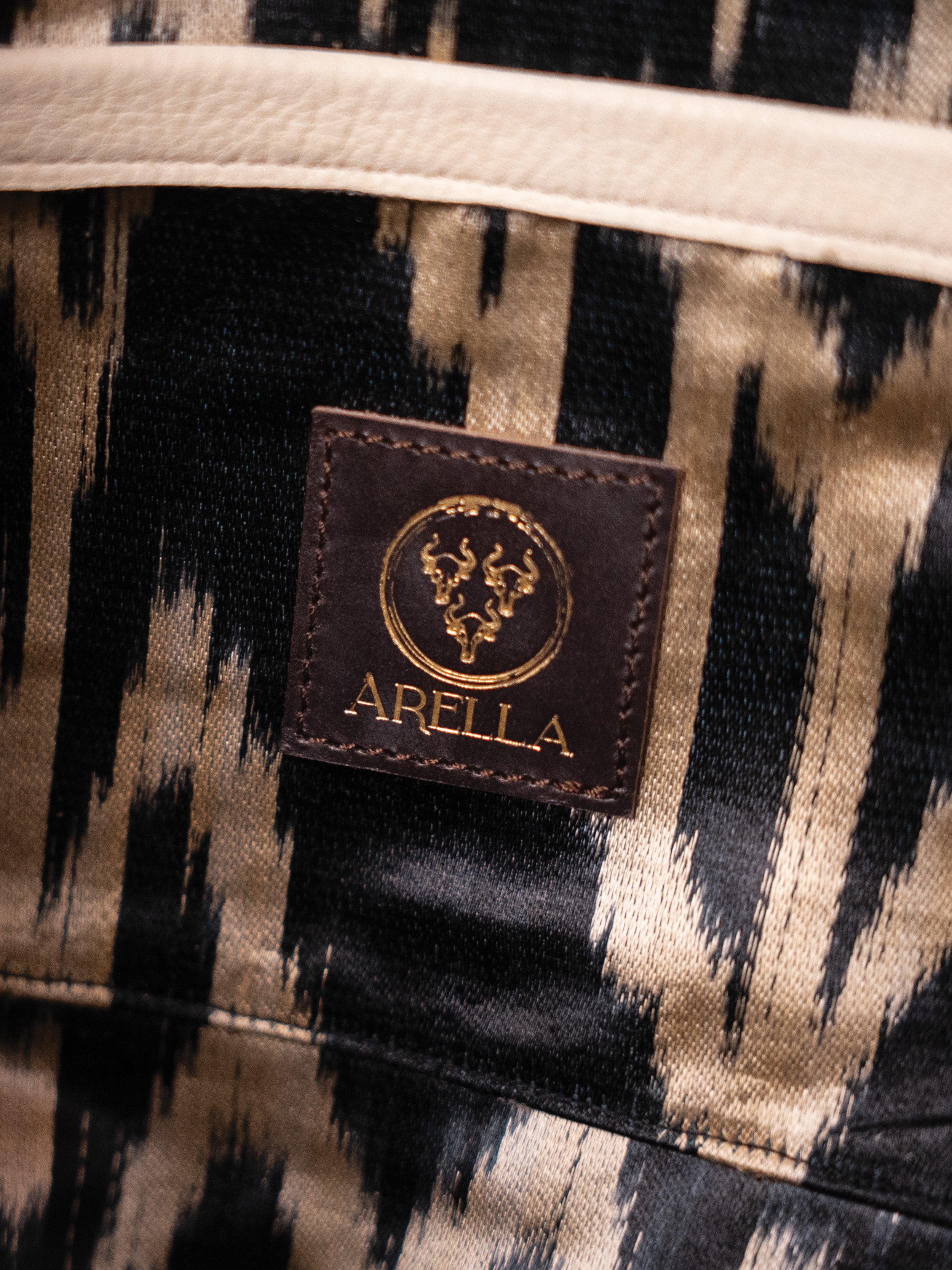 Interior 1 Skadi Crossbody.jpg