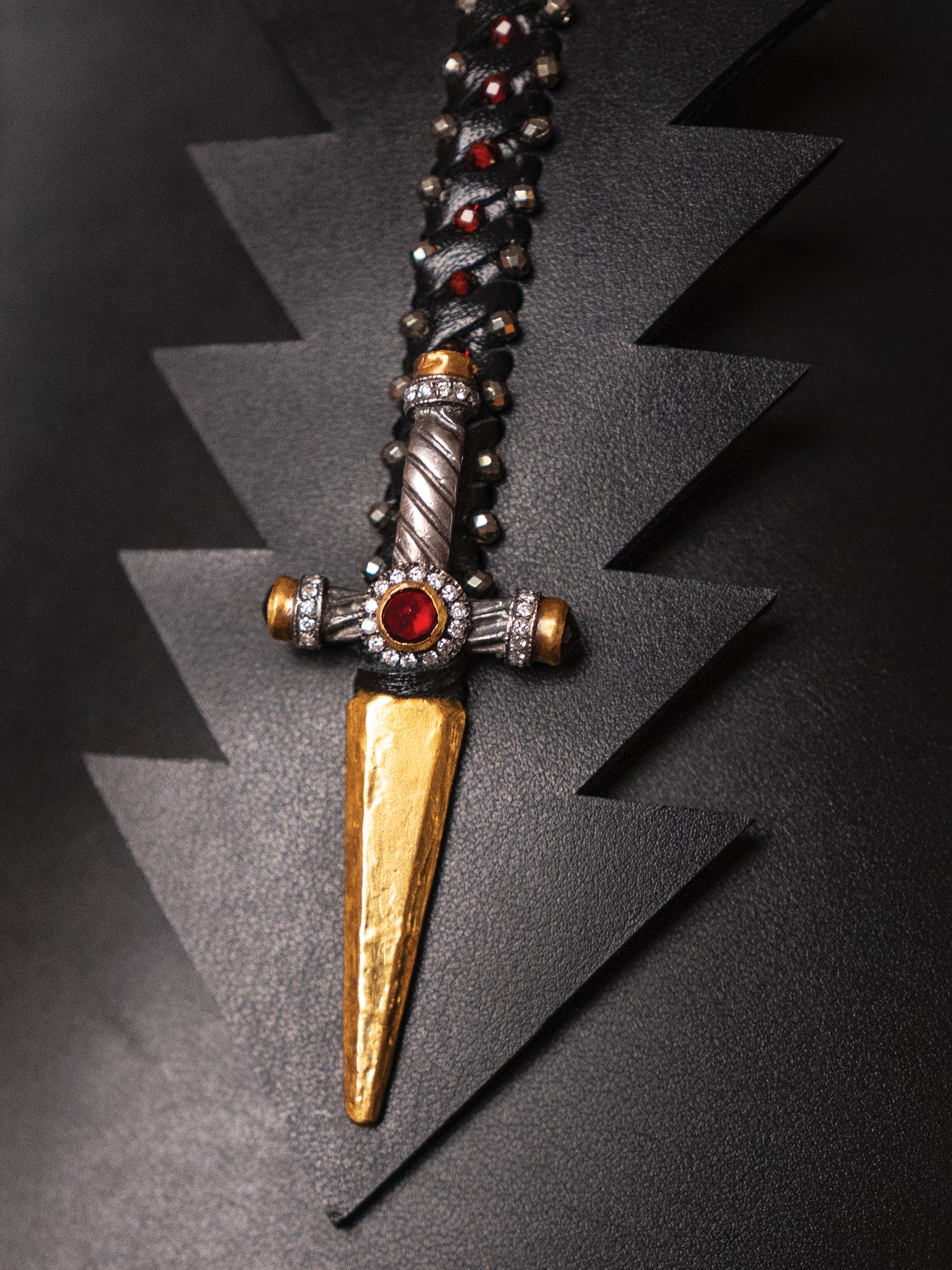 Excalibar Bag Sword 3.jpg