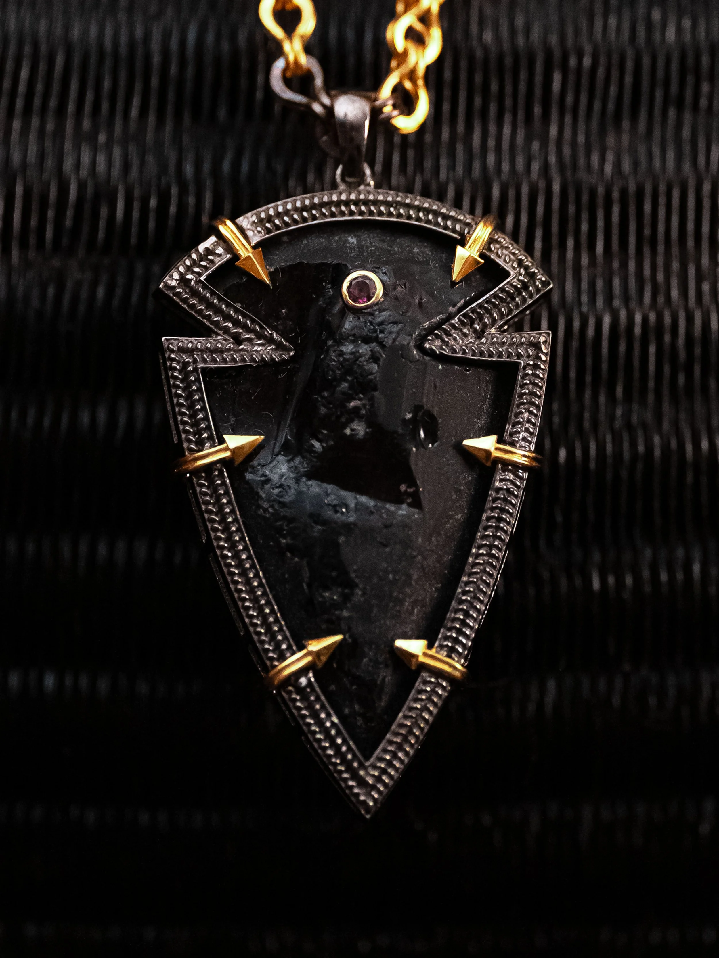 Fortis Large Zoom Obsidian Garnet.jpg