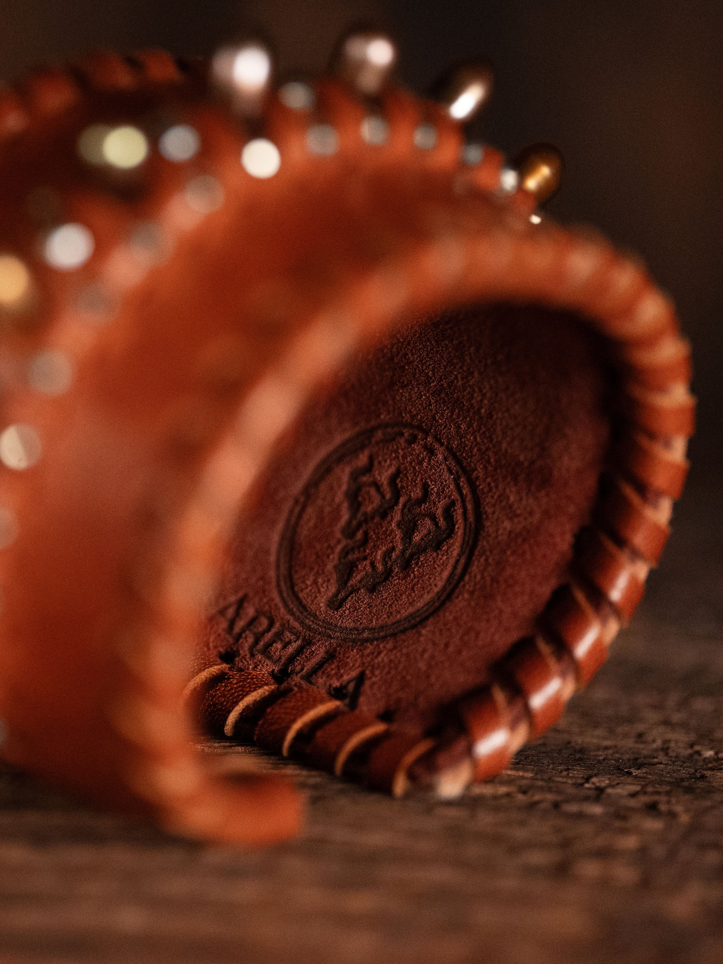 Tryptych VII Brown Pearl Medium Interior.jpg