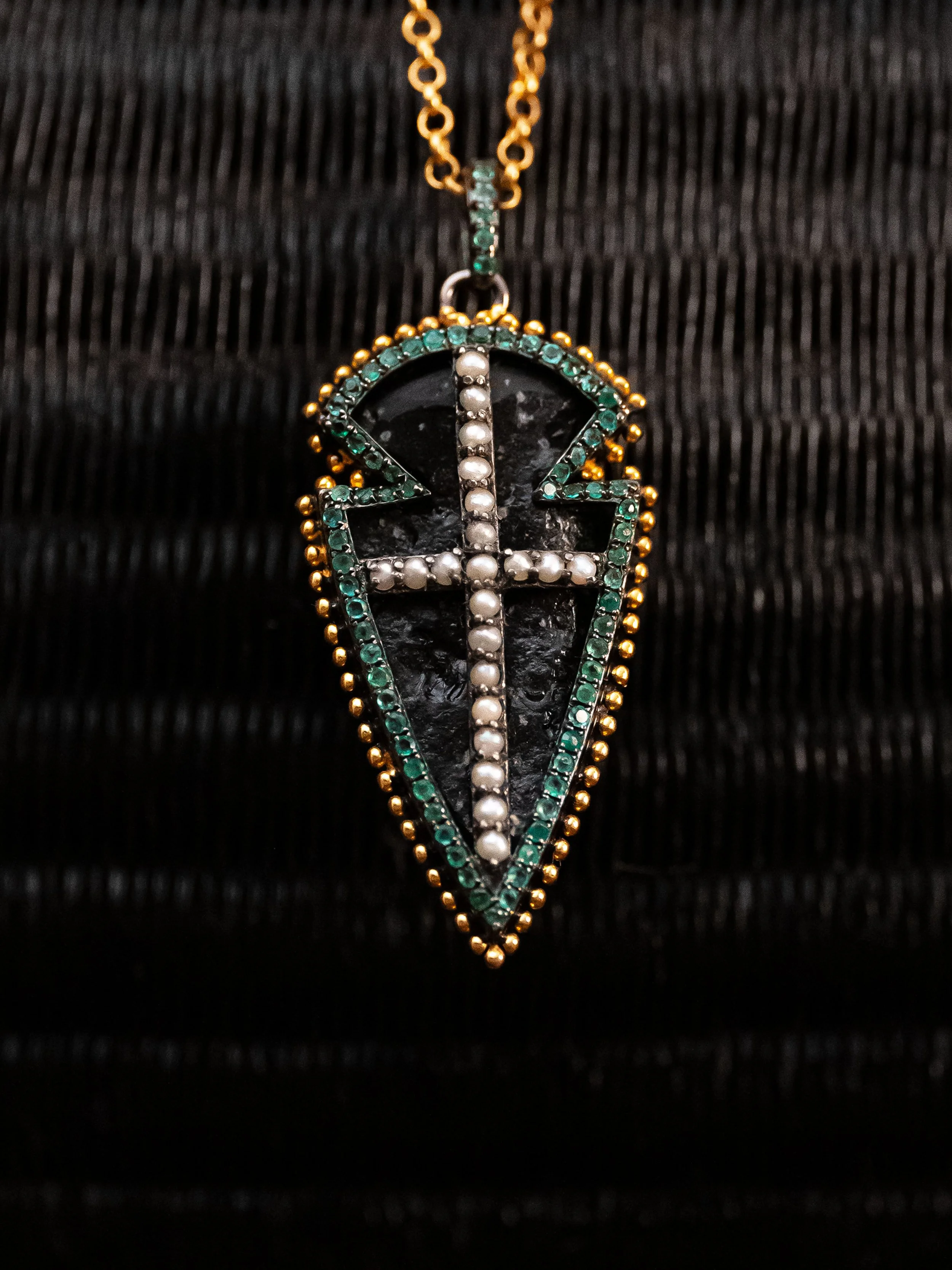 Amira Small Zoom Obsidian Emerald.jpg