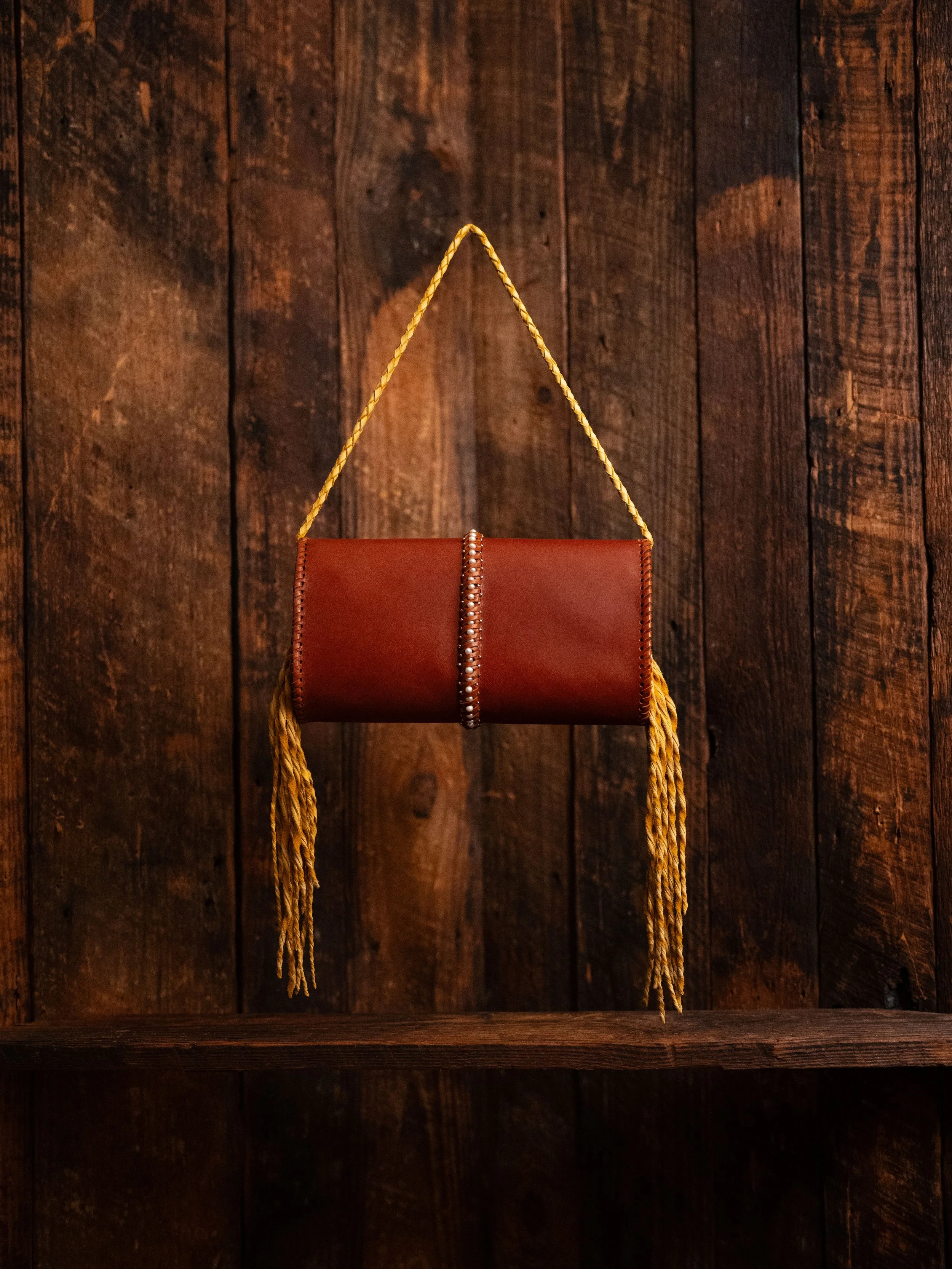 Clutch-Buttercup Back Hang.jpg