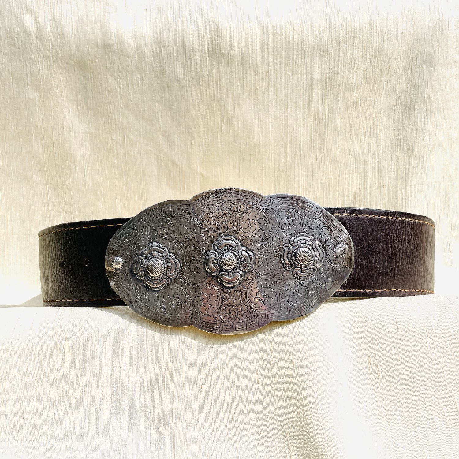 ANTIQUE TIBETAN SILVER BUCKLE BELT