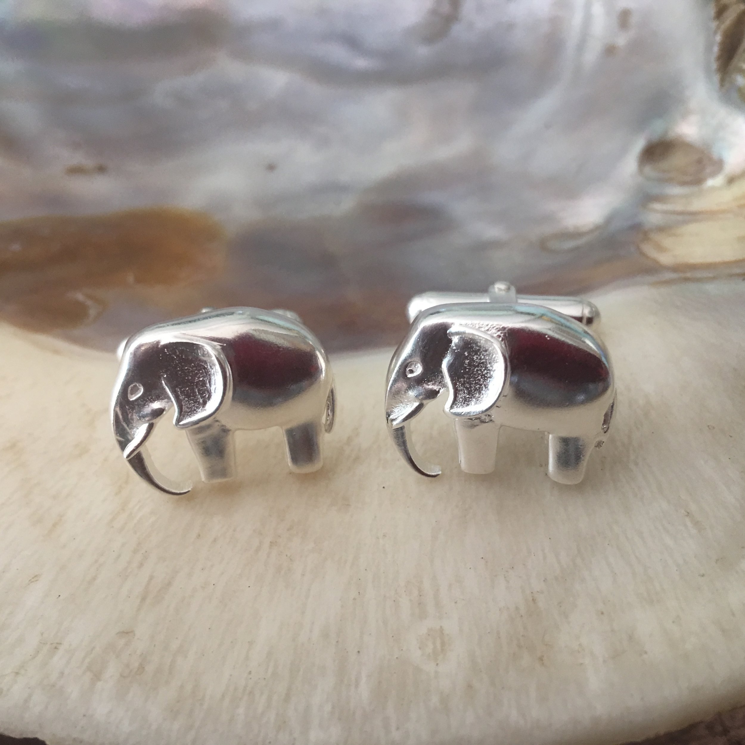 WILDER ELEPHANT CUFFLINKS