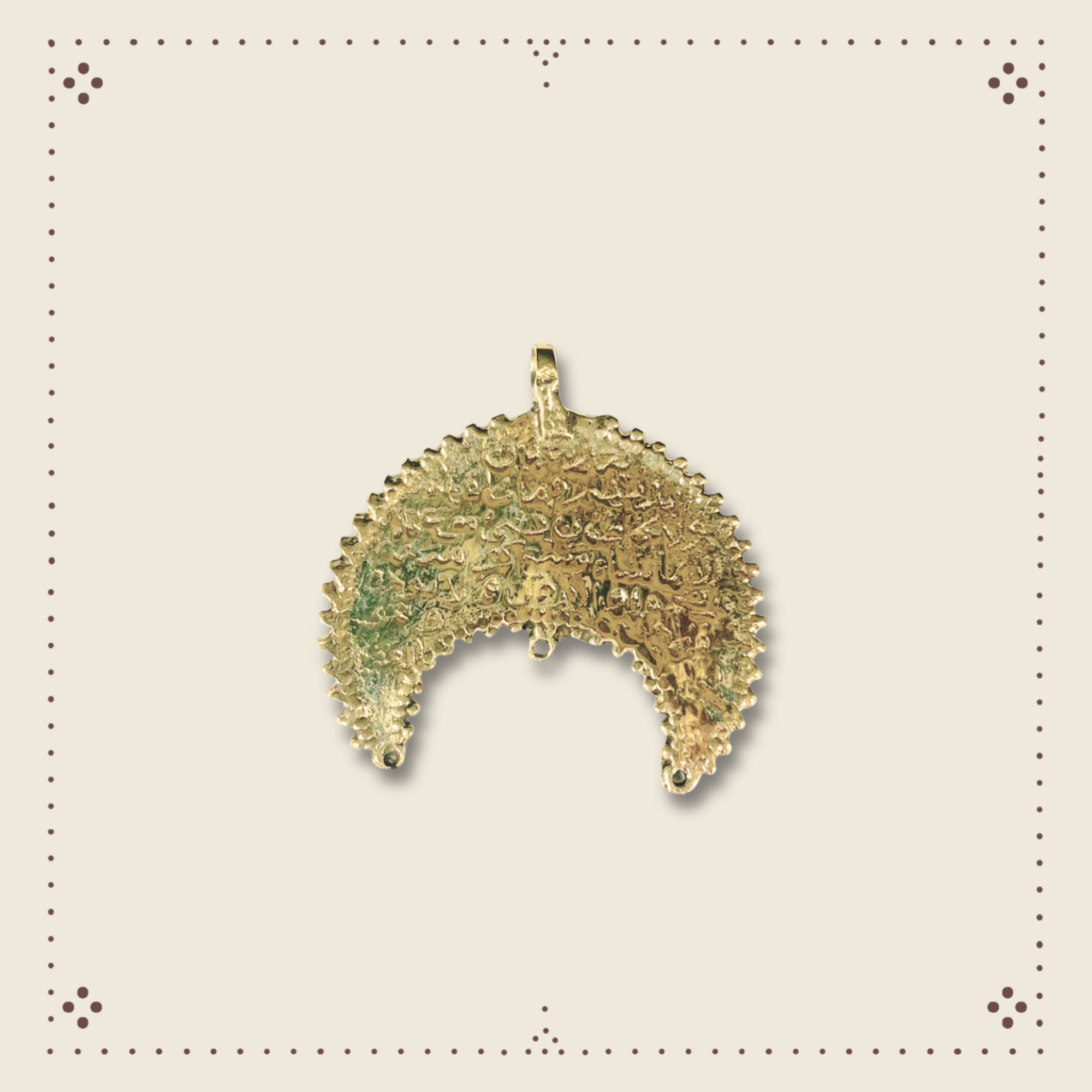Talisman moon pendant.png