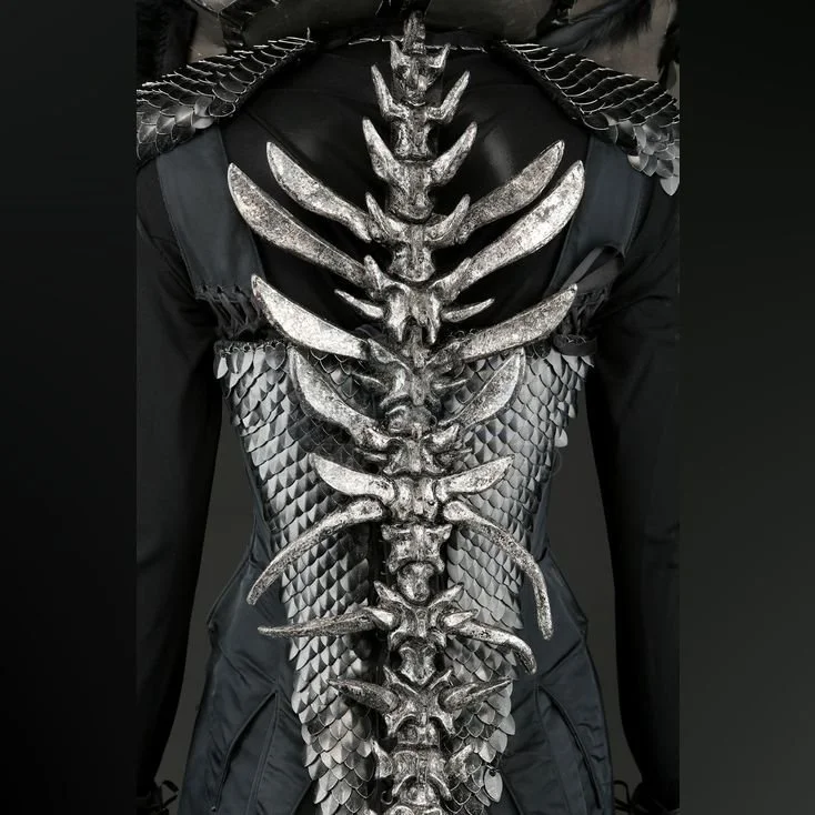 Seventh Son (2016)
Double Vertebra Dress