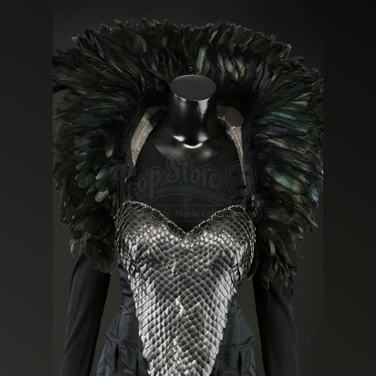 Seventh Son (2016)
Double Vertebra Dress