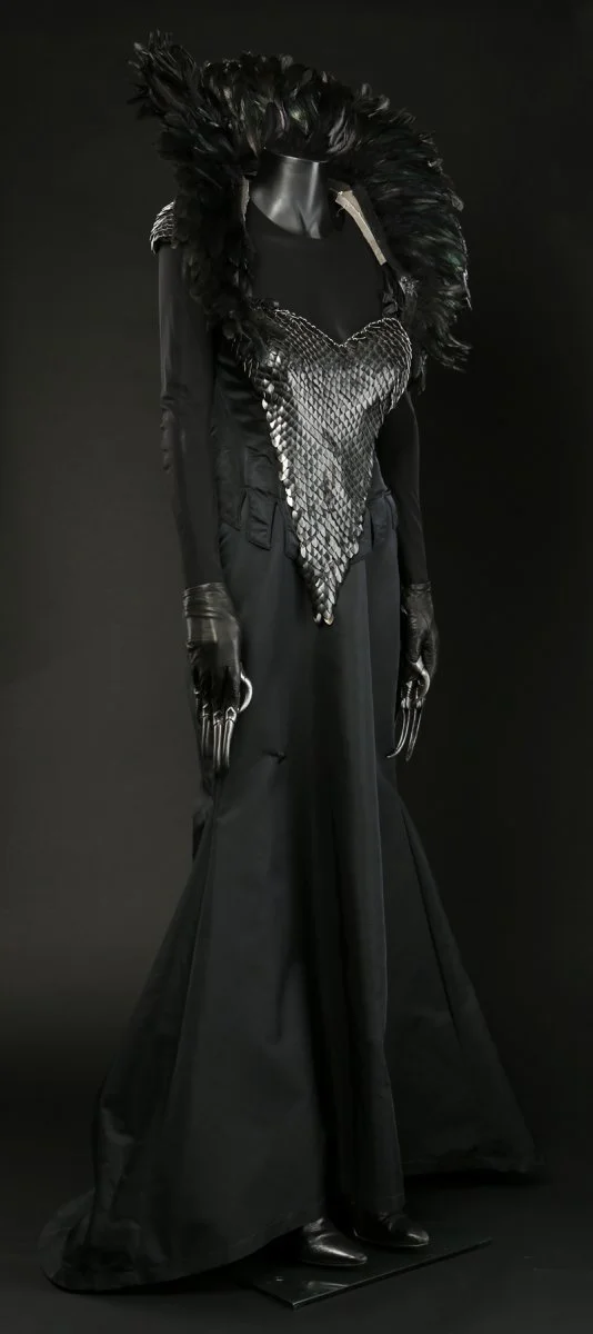 Seventh Son (2016)
Double Vertebra Dress