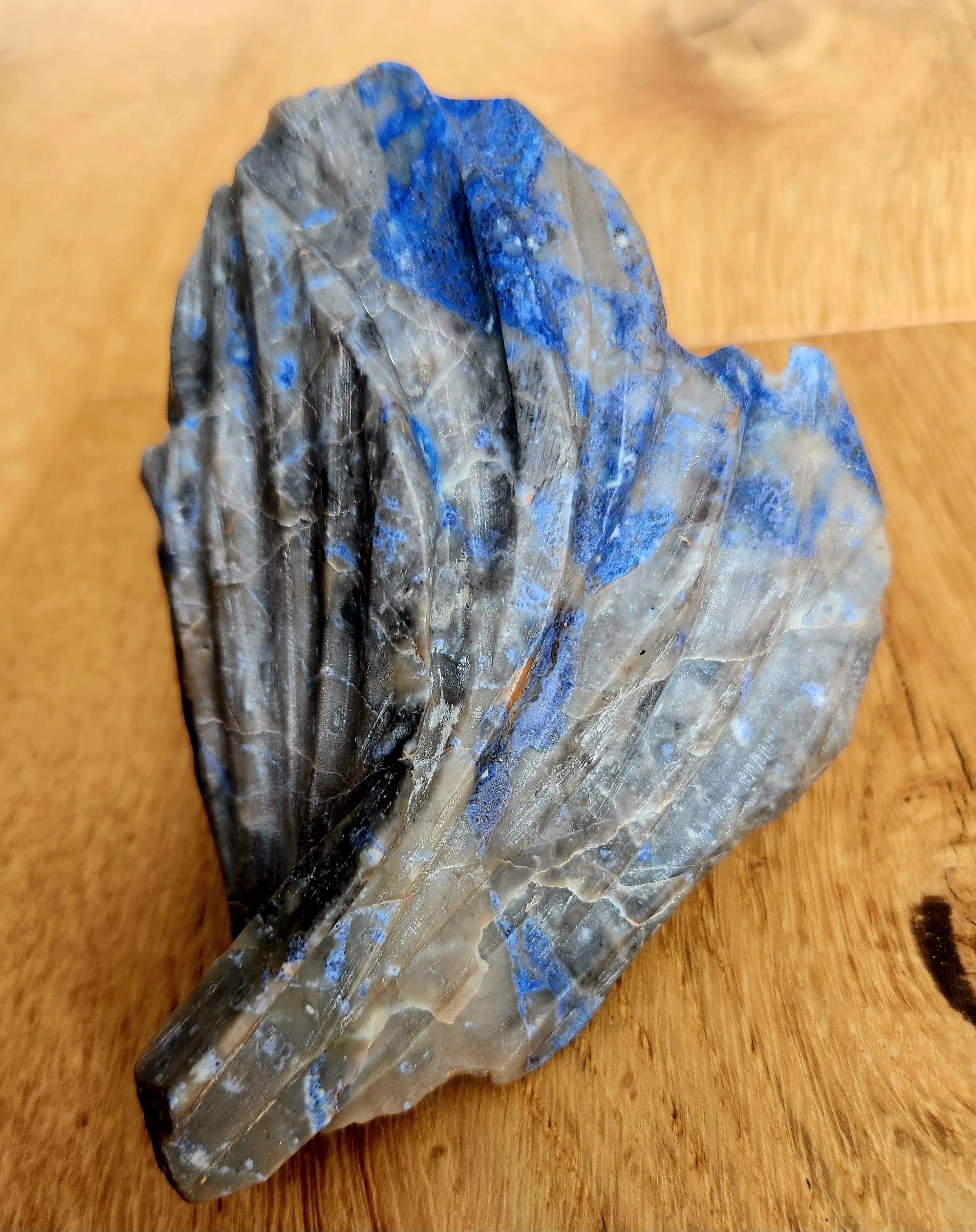 Playing with Shattuckite hard stone