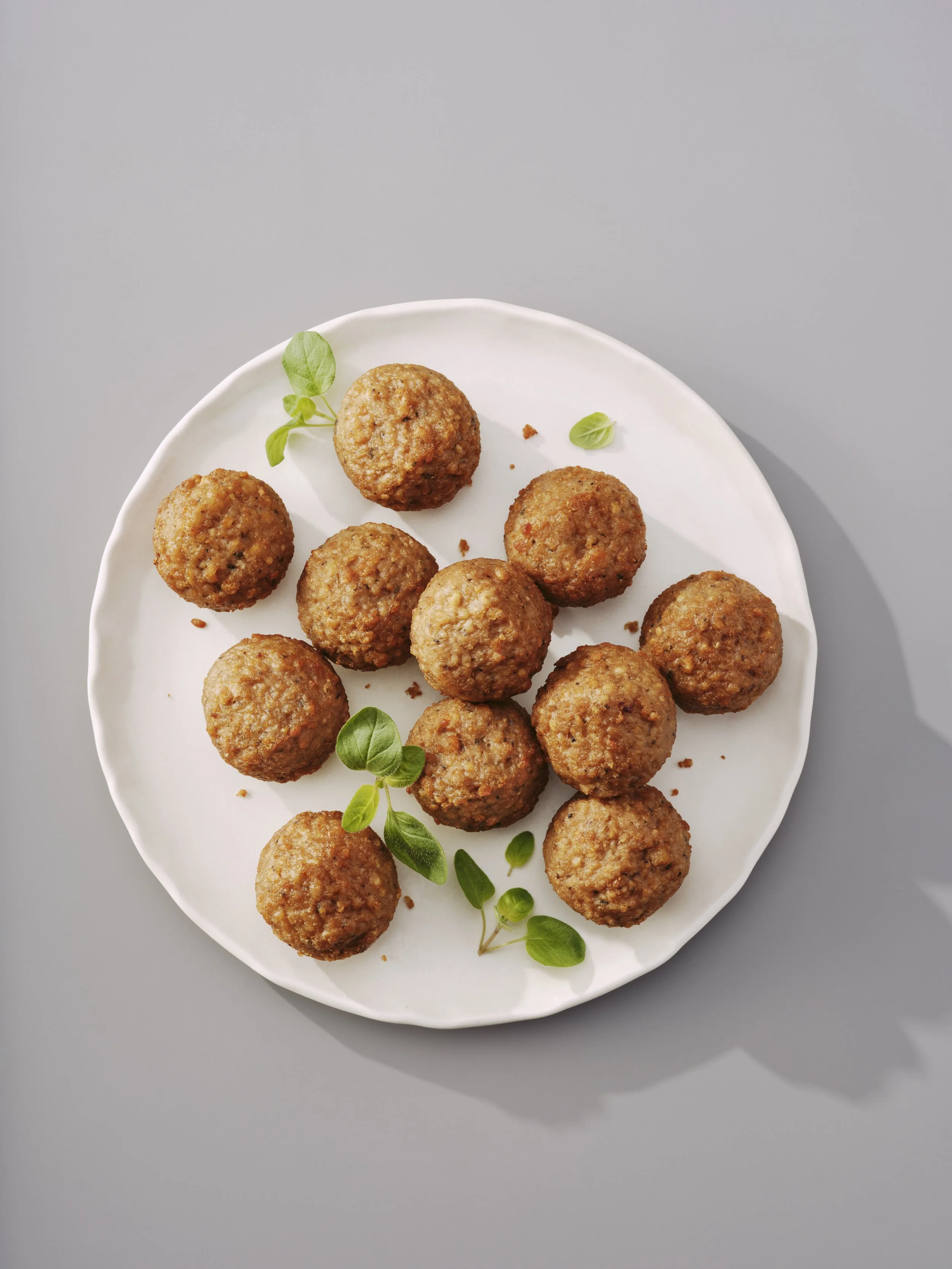 2560_1015_WhollyVeggie_Meatballs_M.jpeg